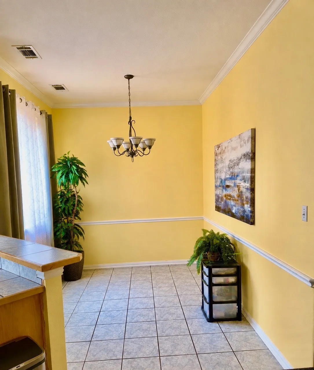 Single Family Residence For Sale in Kaufman County , 400 S Rockwall Avenue, Terrell, Texas 75160, 3 Bedroom, 2 Bathroom, Garage spaces, 1,988 Sqft, built in 2004, mls#21352932, Real Estate Agent in Terrell, Homes For Sale in Kaufman county, Homes For Sale in Terrell, Realtor in Terrell Texas, Real Estate Brokerage Independent Realty Texas, Luminita Cordes Realtor