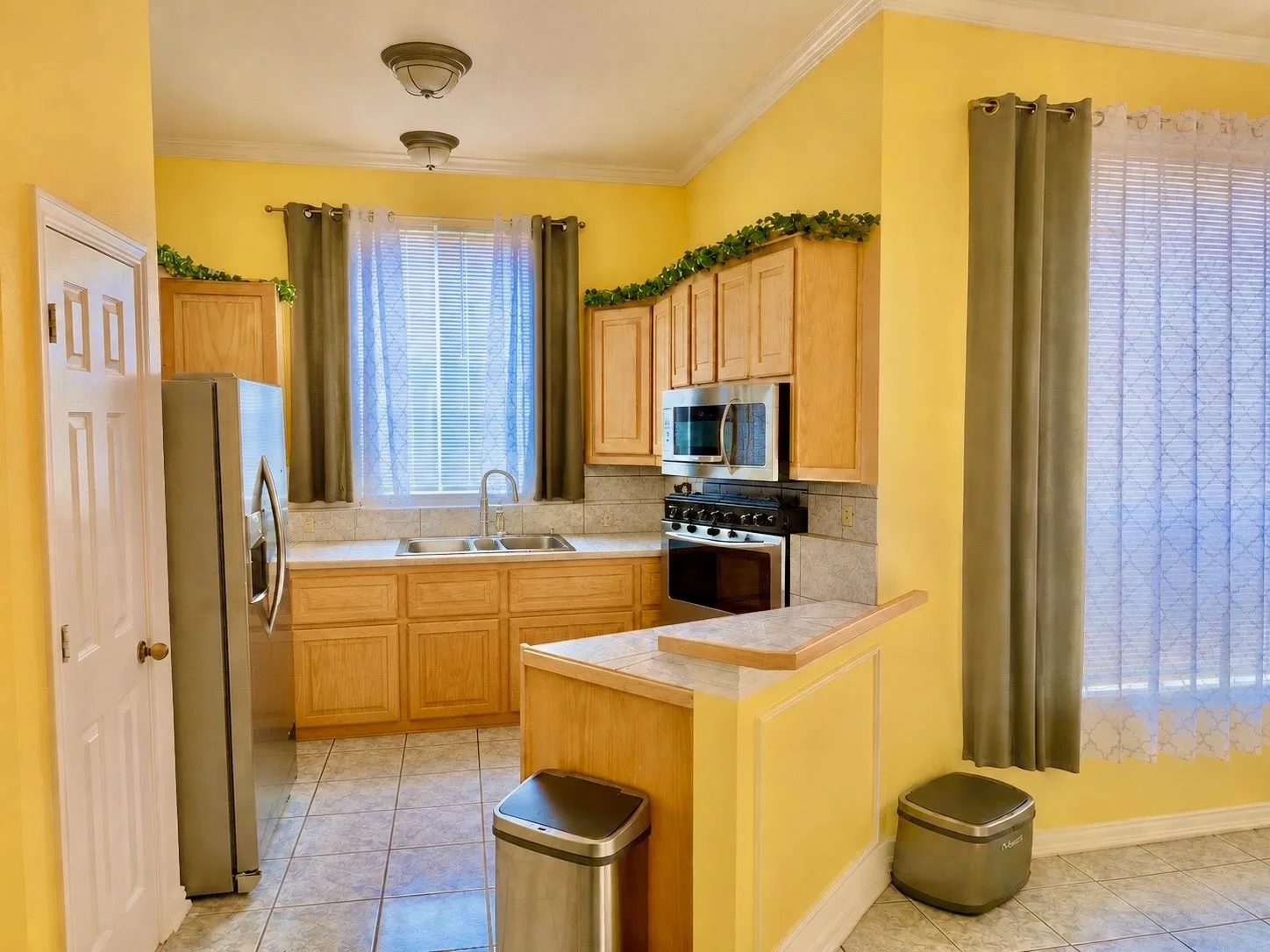 Single Family Residence For Sale in Kaufman County , 400 S Rockwall Avenue, Terrell, Texas 75160, 3 Bedroom, 2 Bathroom, Garage spaces, 1,988 Sqft, built in 2004, mls#21352932, Real Estate Agent in Terrell, Homes For Sale in Kaufman county, Homes For Sale in Terrell, Realtor in Terrell Texas, Real Estate Brokerage Independent Realty Texas, Luminita Cordes Realtor