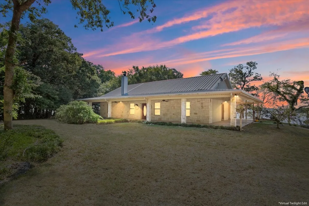 Single Family Residence For Sale in Limestone County , 860 Lcr 794, Groesbeck, Texas 76642, 3 Bedroom, 2 Bathroom, Garage spaces, 2,600 Sqft, built in 2015, mls#21350047, Real Estate Agent in Groesbeck, Homes For Sale in Limestone county, Homes For Sale in Groesbeck, Realtor in Groesbeck Texas, Real Estate Brokerage Independent Realty Texas, Luminita Cordes Realtor