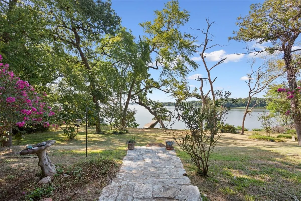 Single Family Residence For Sale in Limestone County , 860 Lcr 794, Groesbeck, Texas 76642, 3 Bedroom, 2 Bathroom, Garage spaces, 2,600 Sqft, built in 2015, mls#21350047, Real Estate Agent in Groesbeck, Homes For Sale in Limestone county, Homes For Sale in Groesbeck, Realtor in Groesbeck Texas, Real Estate Brokerage Independent Realty Texas, Luminita Cordes Realtor
