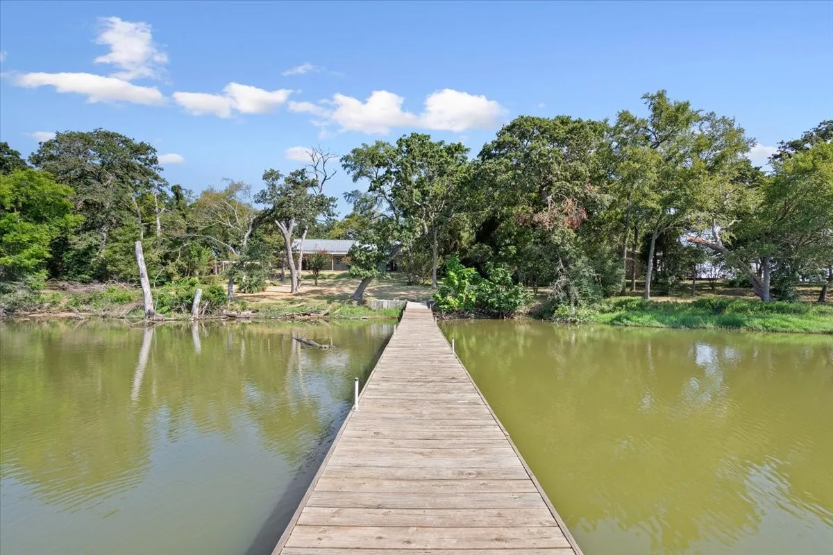 Single Family Residence For Sale in Limestone County , 860 Lcr 794, Groesbeck, Texas 76642, 3 Bedroom, 2 Bathroom, Garage spaces, 2,600 Sqft, built in 2015, mls#21350047, Real Estate Agent in Groesbeck, Homes For Sale in Limestone county, Homes For Sale in Groesbeck, Realtor in Groesbeck Texas, Real Estate Brokerage Independent Realty Texas, Luminita Cordes Realtor