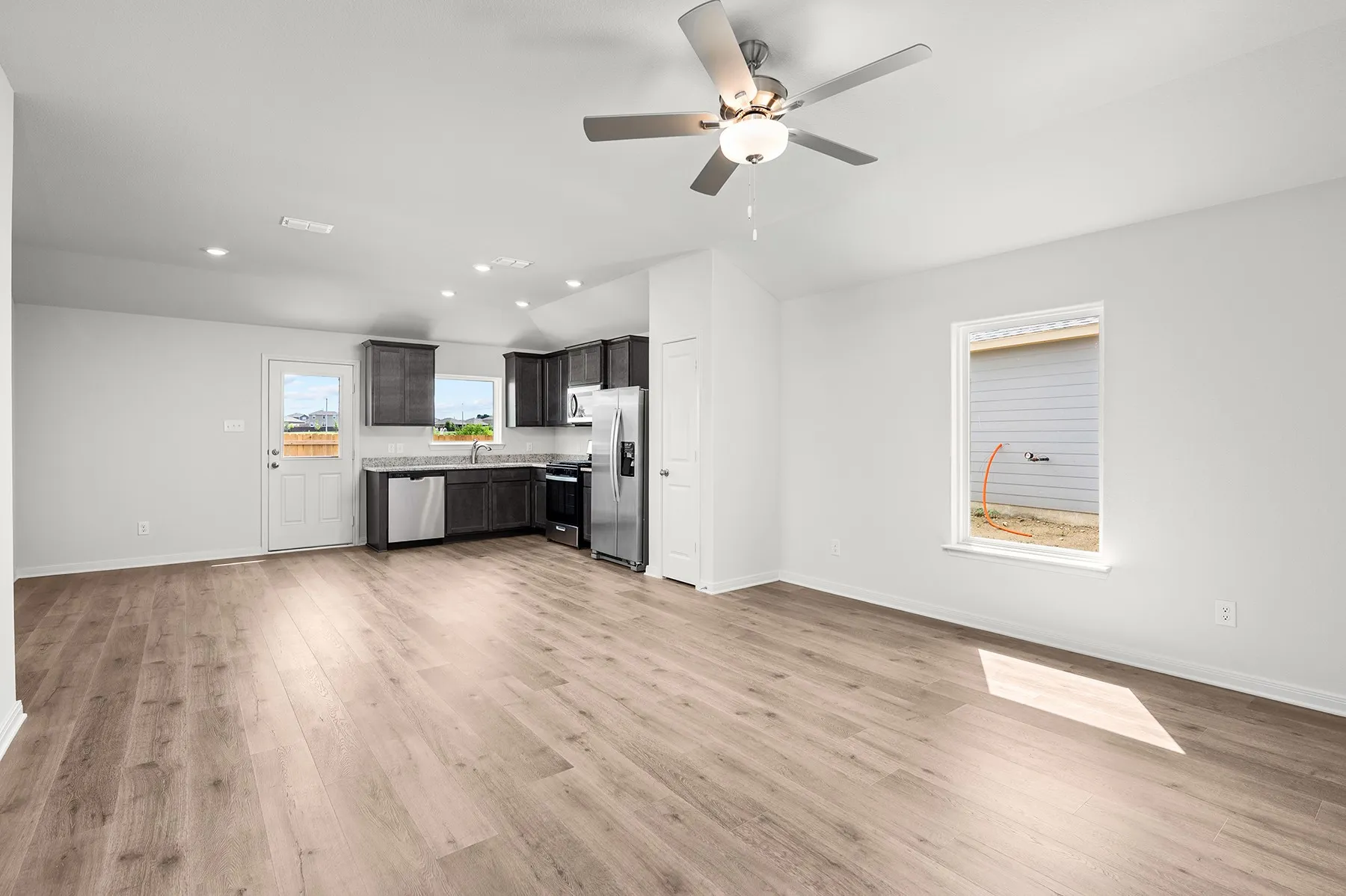 Single Family Residence For Rent in Denton County , 8316 White Wolf Trail, Ponder, Texas 76259, 2 Bedroom, 2 Bathroom, 1 Garage spaces, 996 Sqft, built in 2025, mls#21353386, Real Estate Agent in Ponder, Homes For Rent in Denton county, Homes For Rent in Ponder, Realtor in Ponder Texas, Real Estate Brokerage Independent Realty Texas, Luminita Cordes Realtor