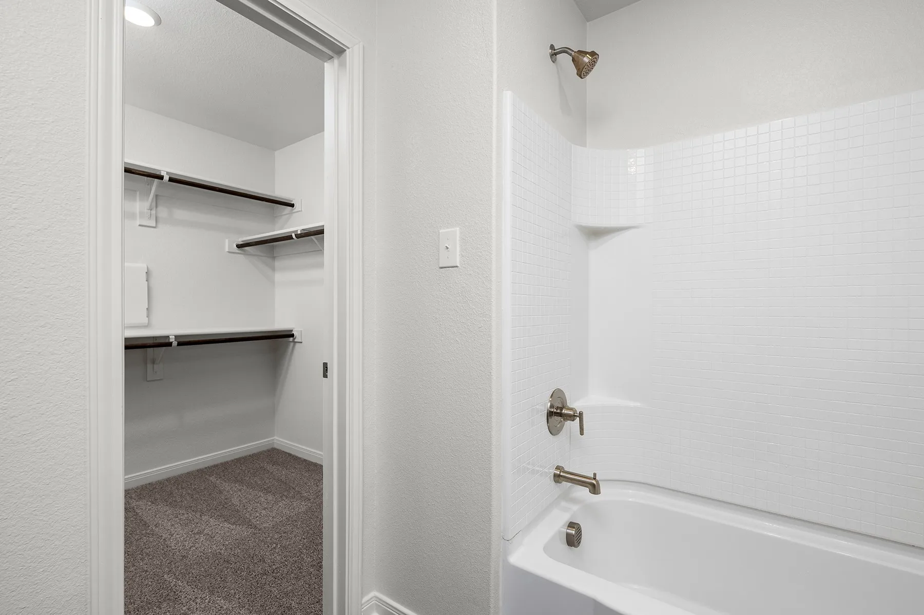 Single Family Residence For Rent in Denton County , 8316 White Wolf Trail, Ponder, Texas 76259, 2 Bedroom, 2 Bathroom, 1 Garage spaces, 996 Sqft, built in 2025, mls#21353386, Real Estate Agent in Ponder, Homes For Rent in Denton county, Homes For Rent in Ponder, Realtor in Ponder Texas, Real Estate Brokerage Independent Realty Texas, Luminita Cordes Realtor