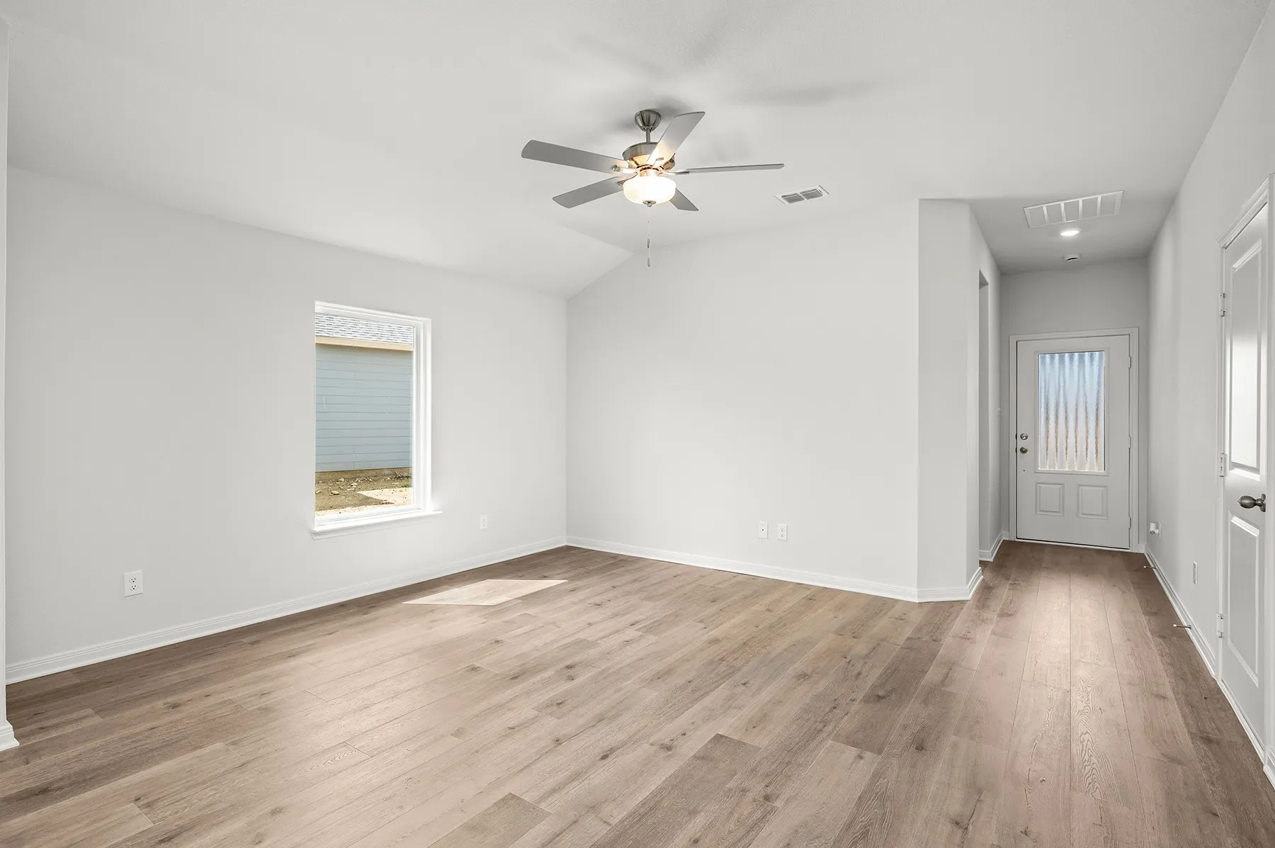 Single Family Residence For Rent in Denton County , 8309 White Wolf Trail, Ponder, Texas 76259, 2 Bedroom, 2 Bathroom, 1 Garage spaces, 996 Sqft, built in 2025, mls#21353389, Real Estate Agent in Ponder, Homes For Rent in Denton county, Homes For Rent in Ponder, Realtor in Ponder Texas, Real Estate Brokerage Independent Realty Texas, Luminita Cordes Realtor