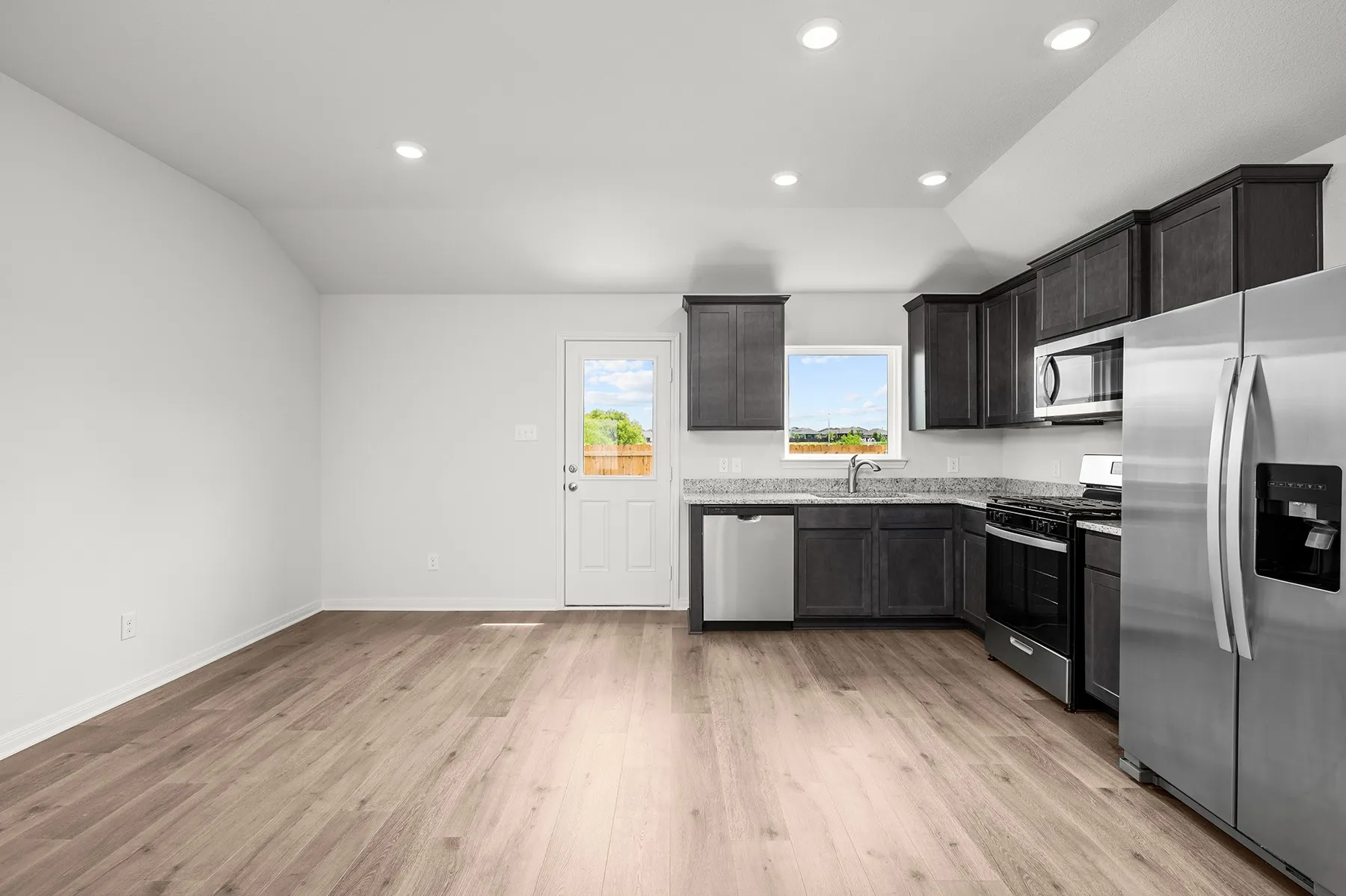Single Family Residence For Rent in Denton County , 8309 White Wolf Trail, Ponder, Texas 76259, 2 Bedroom, 2 Bathroom, 1 Garage spaces, 996 Sqft, built in 2025, mls#21353389, Real Estate Agent in Ponder, Homes For Rent in Denton county, Homes For Rent in Ponder, Realtor in Ponder Texas, Real Estate Brokerage Independent Realty Texas, Luminita Cordes Realtor