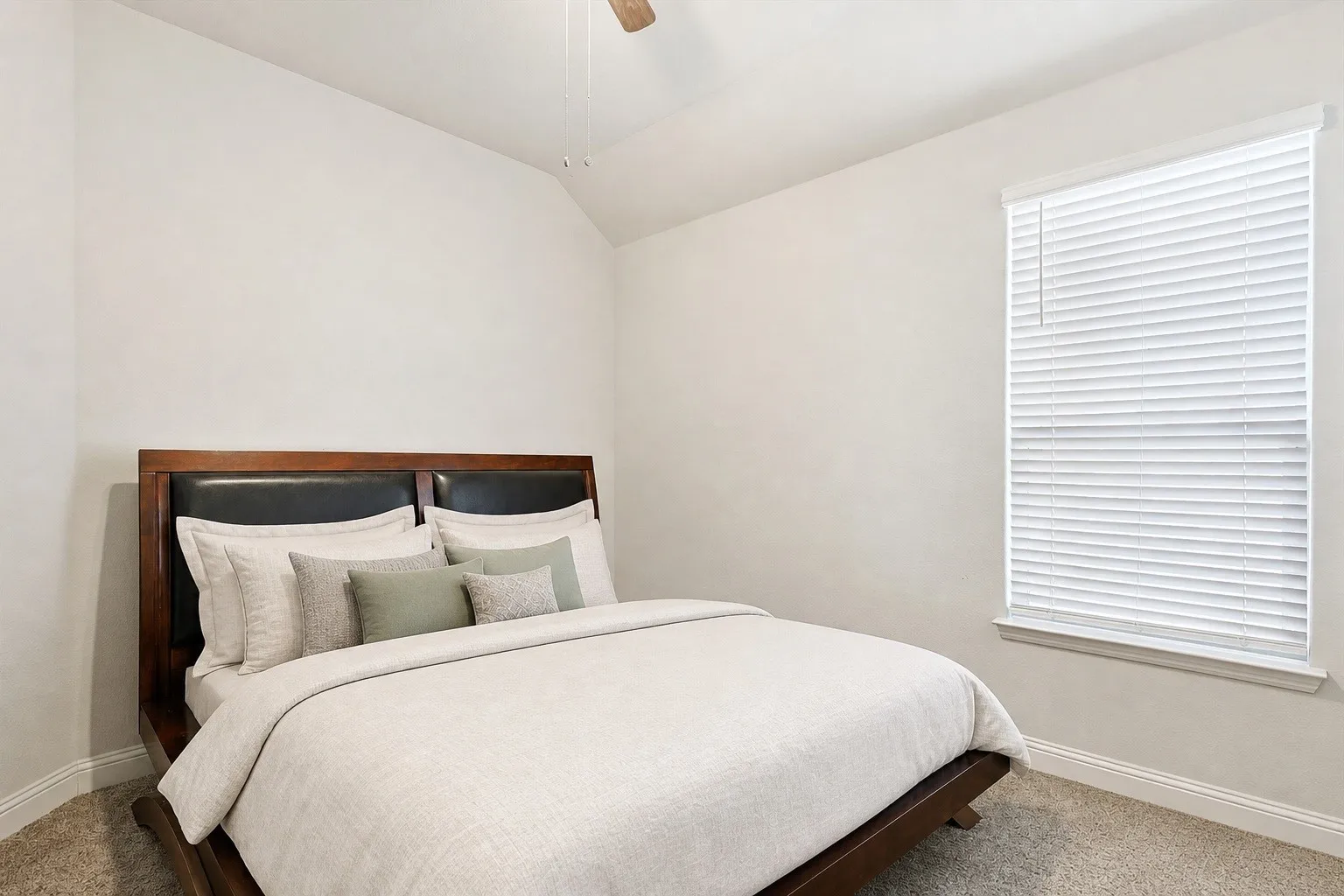 Single Family Residence For Sale in Ellis County , 3712 Rolling Meadows Drive, Grand Prairie, Texas 76065, 4 Bedroom, 2 Bathroom, 3 Garage spaces, 1,898 Sqft, built in 2020, mls#21345502, Real Estate Agent in Grand Prairie, Homes For Sale in Ellis county, Homes For Sale in Grand Prairie, Realtor in Grand Prairie Texas, Real Estate Brokerage Independent Realty Texas, Luminita Cordes Realtor