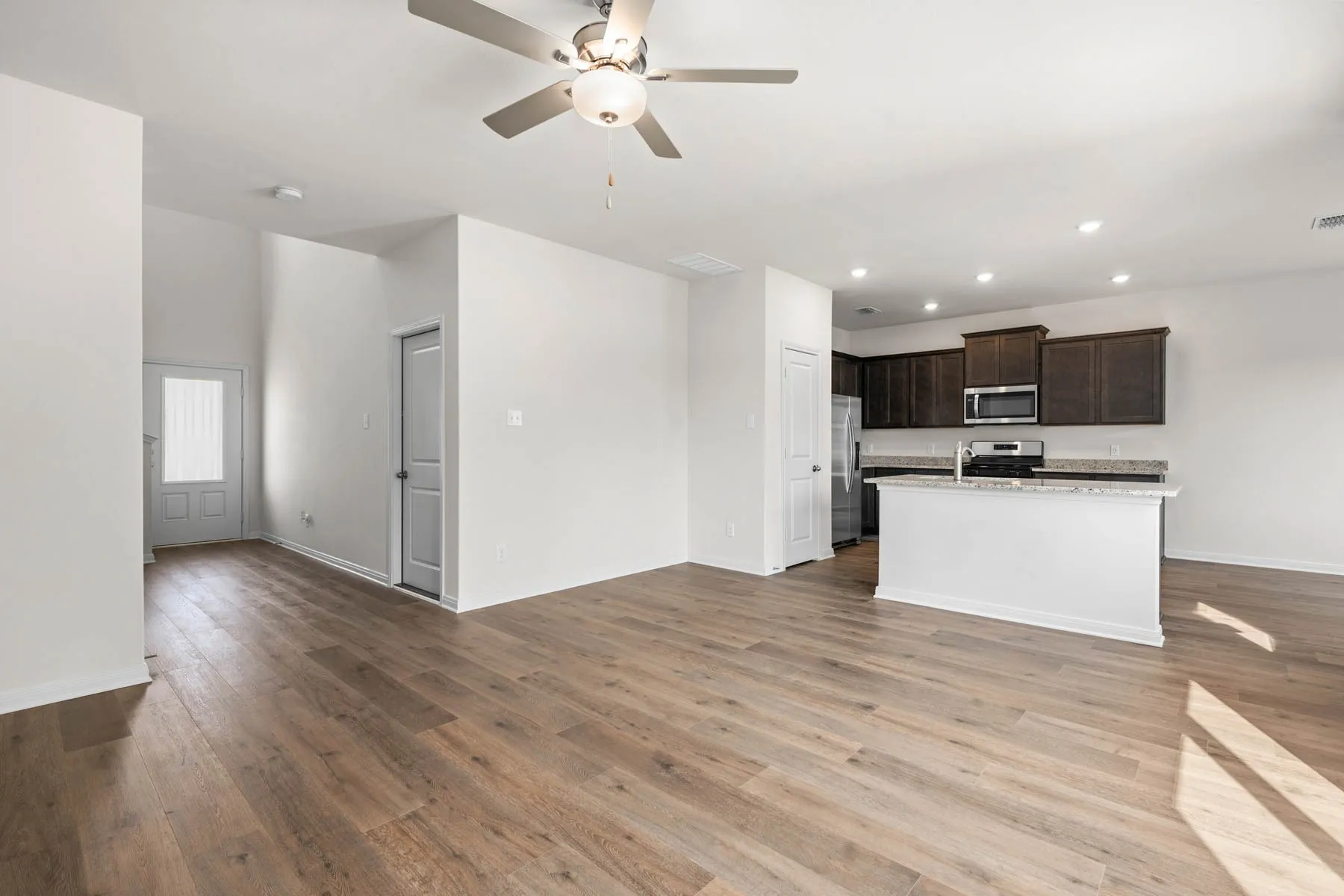 Single Family Residence For Sale in Denton County , 8436 White Wolf Trail, Ponder, Texas 76259, 3 Bedroom, 3 Bathroom, 2 Garage spaces, 1,516 Sqft, built in 2026, mls#21353397, Real Estate Agent in Ponder, Homes For Sale in Denton county, Homes For Sale in Ponder, Realtor in Ponder Texas, Real Estate Brokerage Independent Realty Texas, Luminita Cordes Realtor