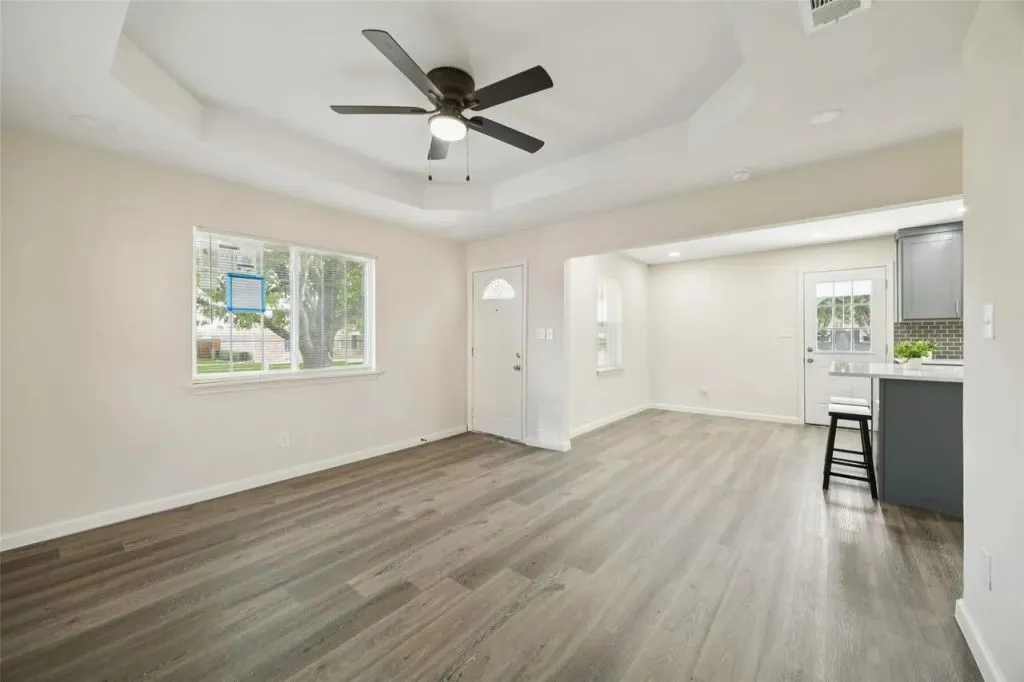Single Family Residence For Sale in Collin County , 300 E Hazelwood Street, Princeton, Texas 75407, 3 Bedroom, 2 Bathroom, Garage spaces, 1,209 Sqft, built in 1965, mls#21353395, Real Estate Agent in Princeton, Homes For Sale in Collin county, Homes For Sale in Princeton, Realtor in Princeton Texas, Real Estate Brokerage Independent Realty Texas, Luminita Cordes Realtor