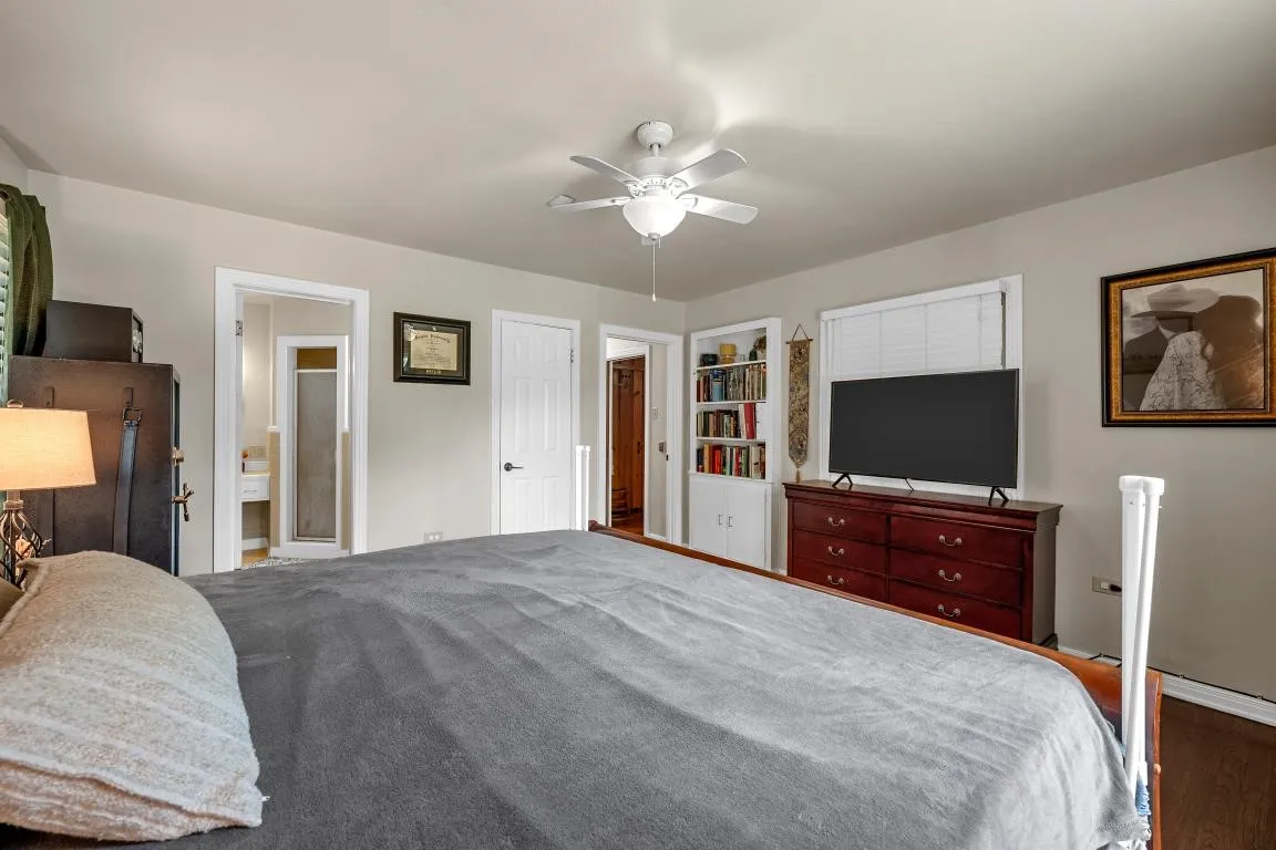 Single Family Residence For Sale in Mc Lennan County , 4216 Morrow Avenue, Waco, Texas 76710, 3 Bedroom, 2 Bathroom, 1 Garage spaces, 1,795 Sqft, built in 1952, mls#21353219, Real Estate Agent in Waco, Homes For Sale in Mc Lennan county, Homes For Sale in Waco, Realtor in Waco Texas, Real Estate Brokerage Independent Realty Texas, Luminita Cordes Realtor