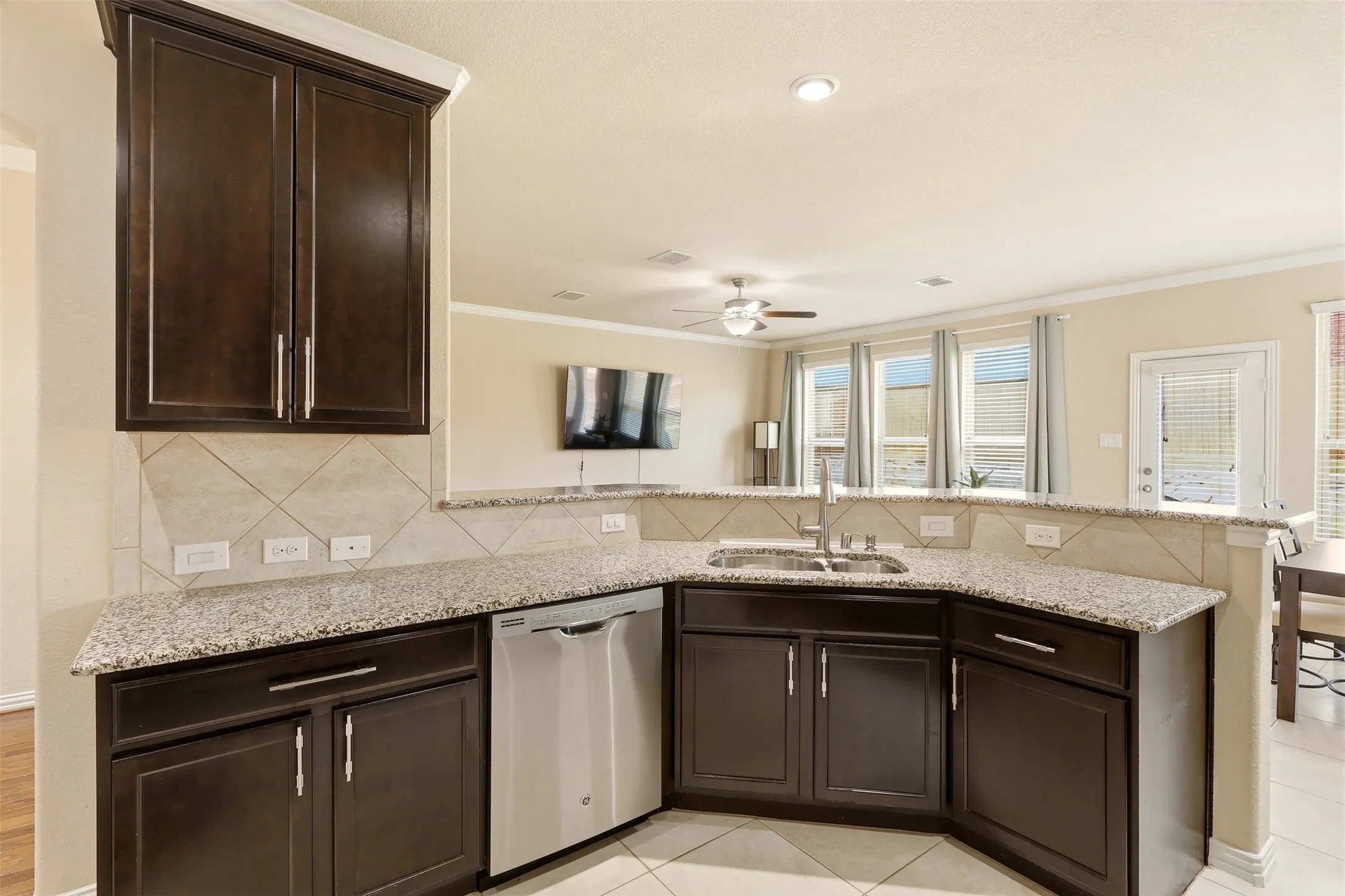 Single Family Residence For Sale in Denton County , 16421 Amistad Avenue, Prosper, Texas 75078, 4 Bedroom, 4 Bathroom, 2 Garage spaces, 2,704 Sqft, built in 2014, mls#21342435, Real Estate Agent in Prosper, Homes For Sale in Denton county, Homes For Sale in Prosper, Realtor in Prosper Texas, Real Estate Brokerage Independent Realty Texas, Luminita Cordes Realtor