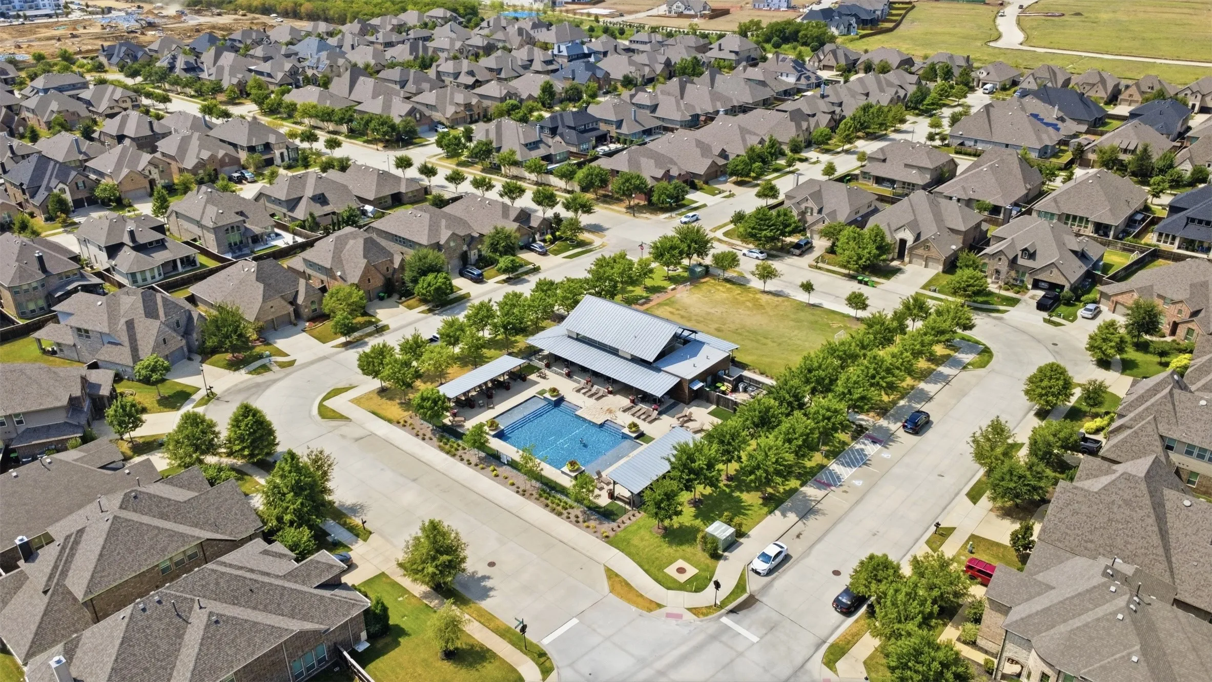 Single Family Residence For Sale in Denton County , 16421 Amistad Avenue, Prosper, Texas 75078, 4 Bedroom, 4 Bathroom, 2 Garage spaces, 2,704 Sqft, built in 2014, mls#21342435, Real Estate Agent in Prosper, Homes For Sale in Denton county, Homes For Sale in Prosper, Realtor in Prosper Texas, Real Estate Brokerage Independent Realty Texas, Luminita Cordes Realtor