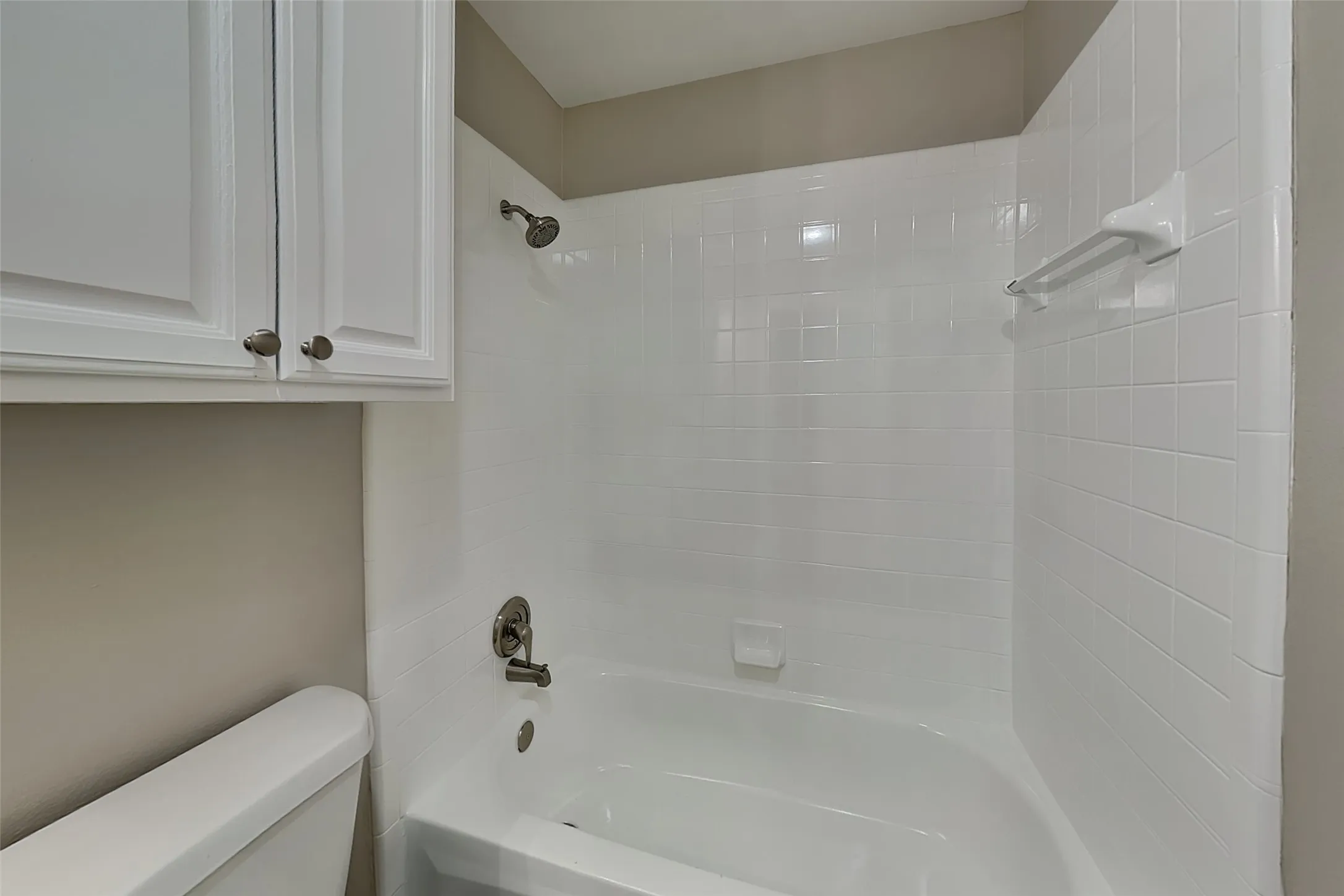 Single Family Residence For Rent in Collin County , 3604 Crestcreek Court, Mc Kinney, Texas 75071, 3 Bedroom, 2 Bathroom, 1 Garage spaces, 1,945 Sqft, built in 1993, mls#21353404, Real Estate Agent in Mc Kinney, Homes For Rent in Collin county, Homes For Rent in Mc Kinney, Realtor in Mc Kinney Texas, Real Estate Brokerage Independent Realty Texas, Luminita Cordes Realtor