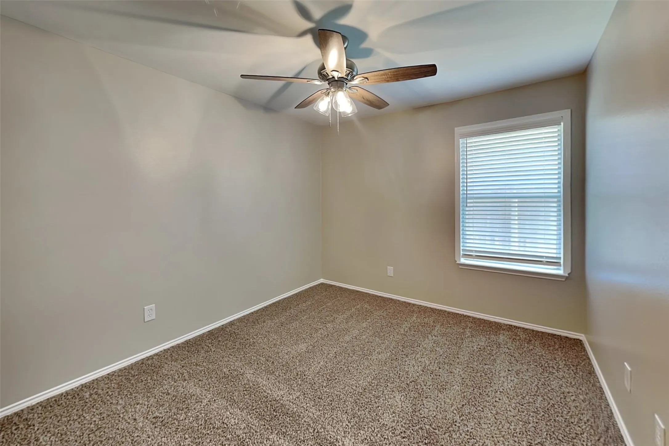 Single Family Residence For Rent in Collin County , 3604 Crestcreek Court, Mc Kinney, Texas 75071, 3 Bedroom, 2 Bathroom, 1 Garage spaces, 1,945 Sqft, built in 1993, mls#21353404, Real Estate Agent in Mc Kinney, Homes For Rent in Collin county, Homes For Rent in Mc Kinney, Realtor in Mc Kinney Texas, Real Estate Brokerage Independent Realty Texas, Luminita Cordes Realtor