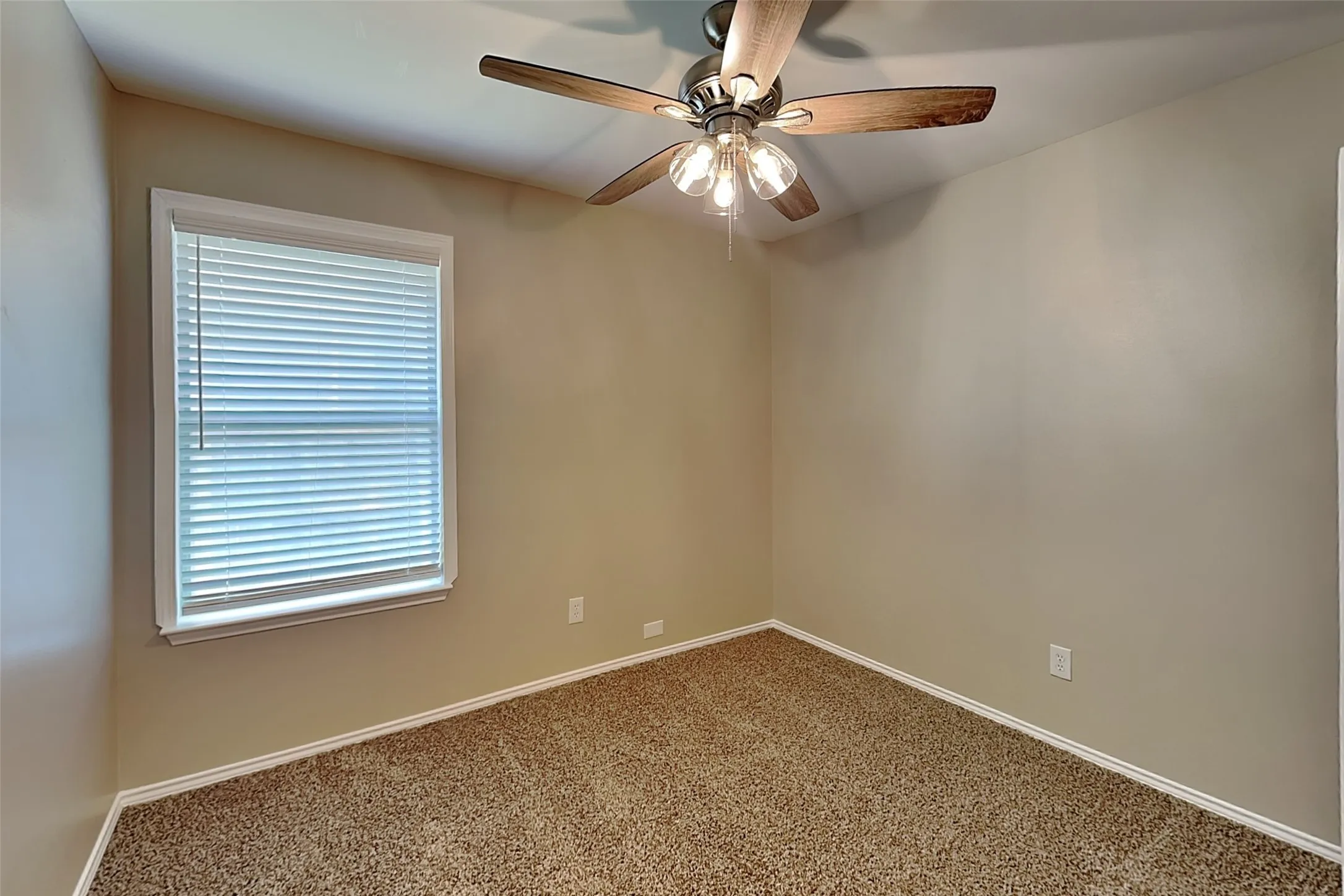 Single Family Residence For Rent in Collin County , 3604 Crestcreek Court, Mc Kinney, Texas 75071, 3 Bedroom, 2 Bathroom, 1 Garage spaces, 1,945 Sqft, built in 1993, mls#21353404, Real Estate Agent in Mc Kinney, Homes For Rent in Collin county, Homes For Rent in Mc Kinney, Realtor in Mc Kinney Texas, Real Estate Brokerage Independent Realty Texas, Luminita Cordes Realtor