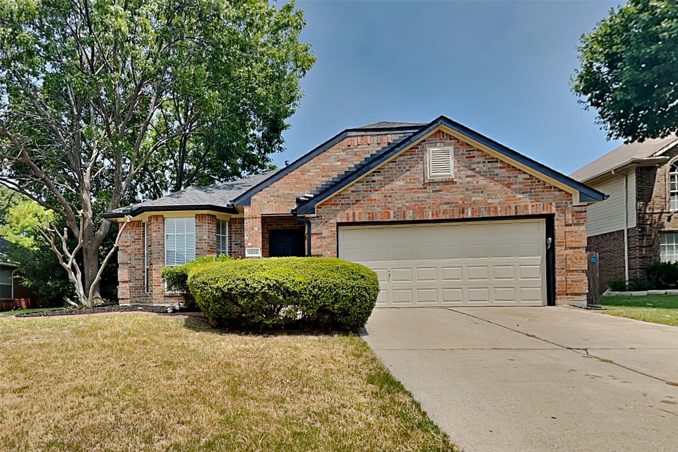 Single Family Residence For Rent in Collin County , 3604 Crestcreek Court, Mc Kinney, Texas 75071, 3 Bedroom, 2 Bathroom, 1 Garage spaces, 1,945 Sqft, built in 1993, mls#21353404, Real Estate Agent in Mc Kinney, Homes For Rent in Collin county, Homes For Rent in Mc Kinney, Realtor in Mc Kinney Texas, Real Estate Brokerage Independent Realty Texas, Luminita Cordes Realtor