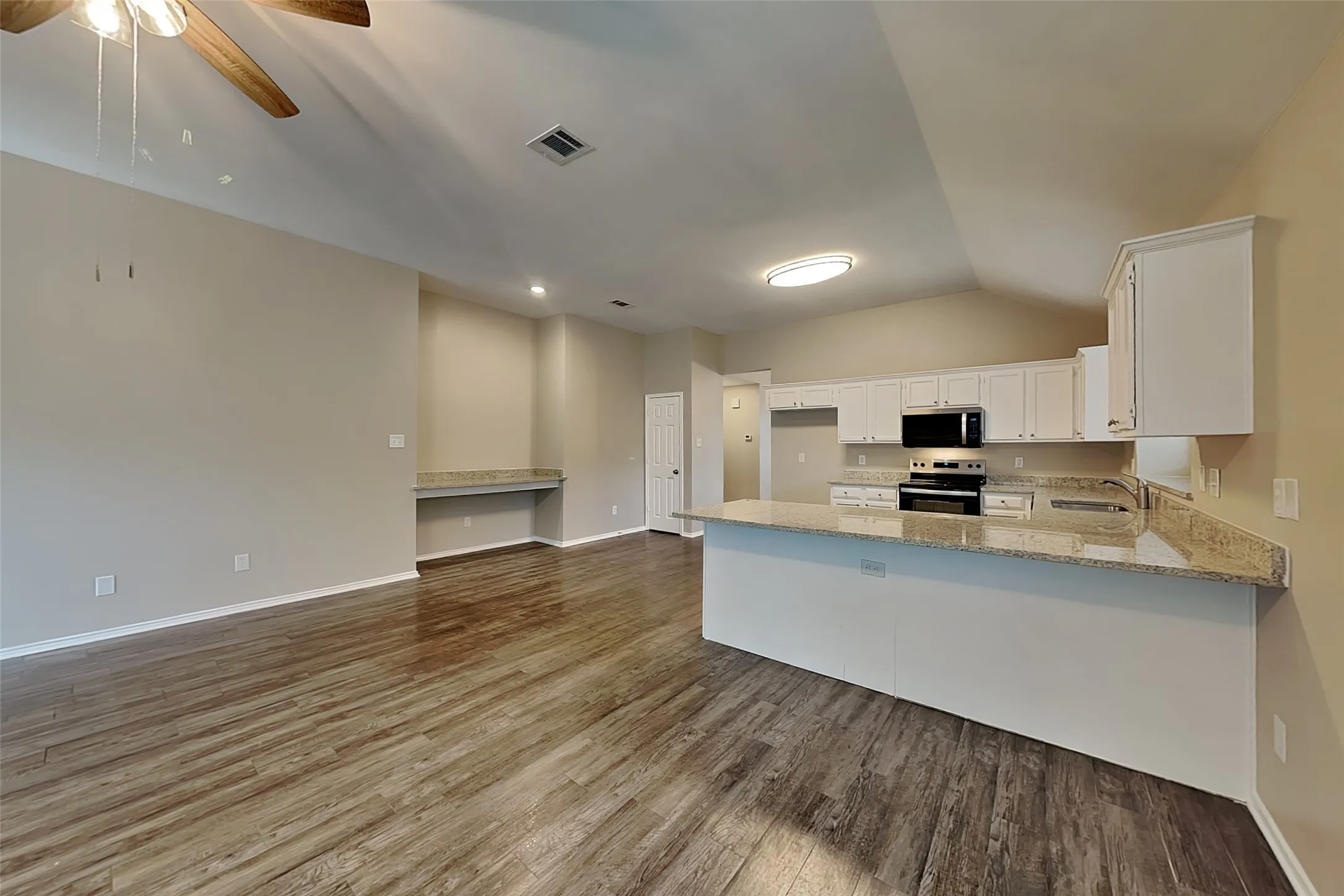 Single Family Residence For Rent in Collin County , 3604 Crestcreek Court, Mc Kinney, Texas 75071, 3 Bedroom, 2 Bathroom, 1 Garage spaces, 1,945 Sqft, built in 1993, mls#21353404, Real Estate Agent in Mc Kinney, Homes For Rent in Collin county, Homes For Rent in Mc Kinney, Realtor in Mc Kinney Texas, Real Estate Brokerage Independent Realty Texas, Luminita Cordes Realtor