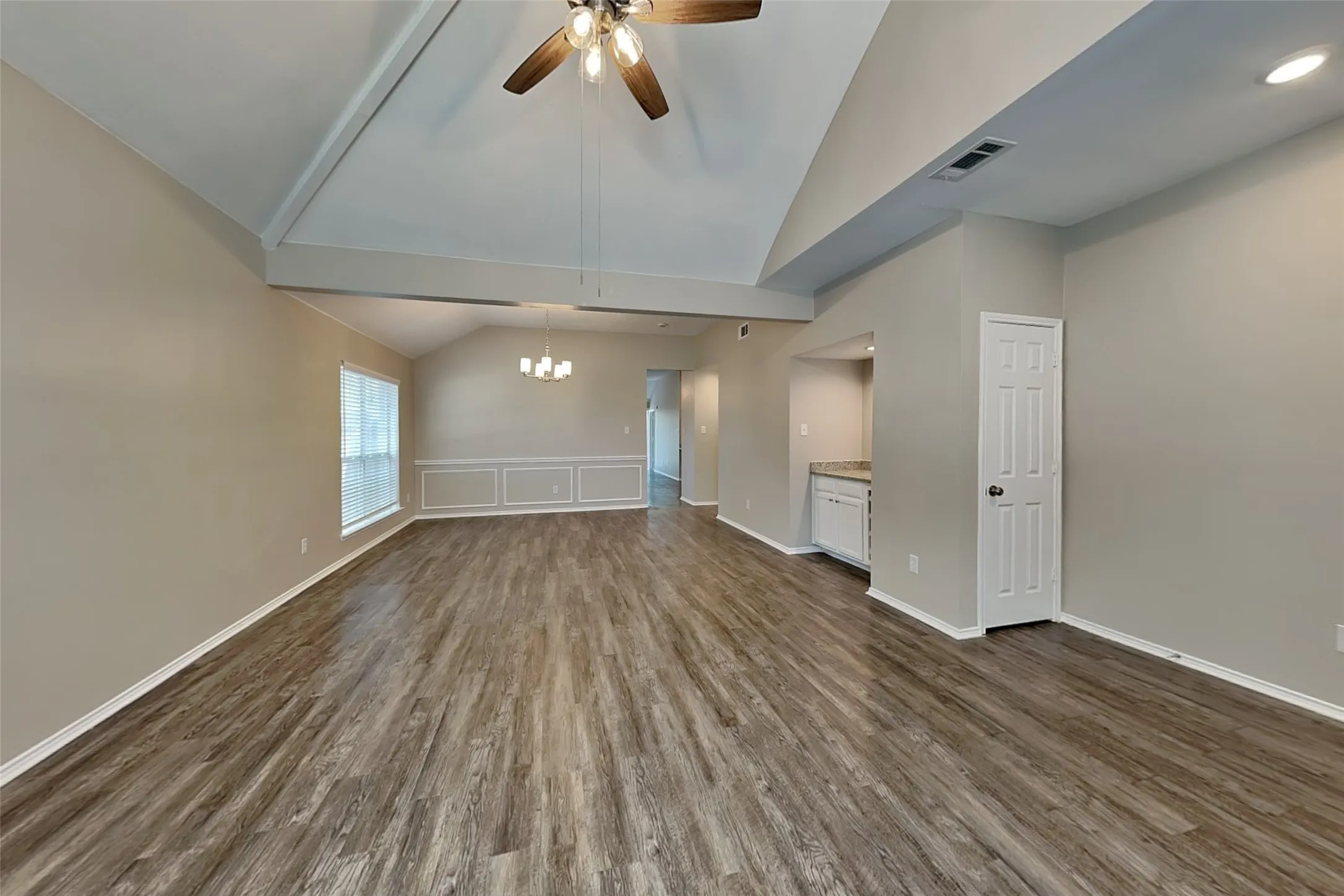Single Family Residence For Rent in Collin County , 3604 Crestcreek Court, Mc Kinney, Texas 75071, 3 Bedroom, 2 Bathroom, 1 Garage spaces, 1,945 Sqft, built in 1993, mls#21353404, Real Estate Agent in Mc Kinney, Homes For Rent in Collin county, Homes For Rent in Mc Kinney, Realtor in Mc Kinney Texas, Real Estate Brokerage Independent Realty Texas, Luminita Cordes Realtor