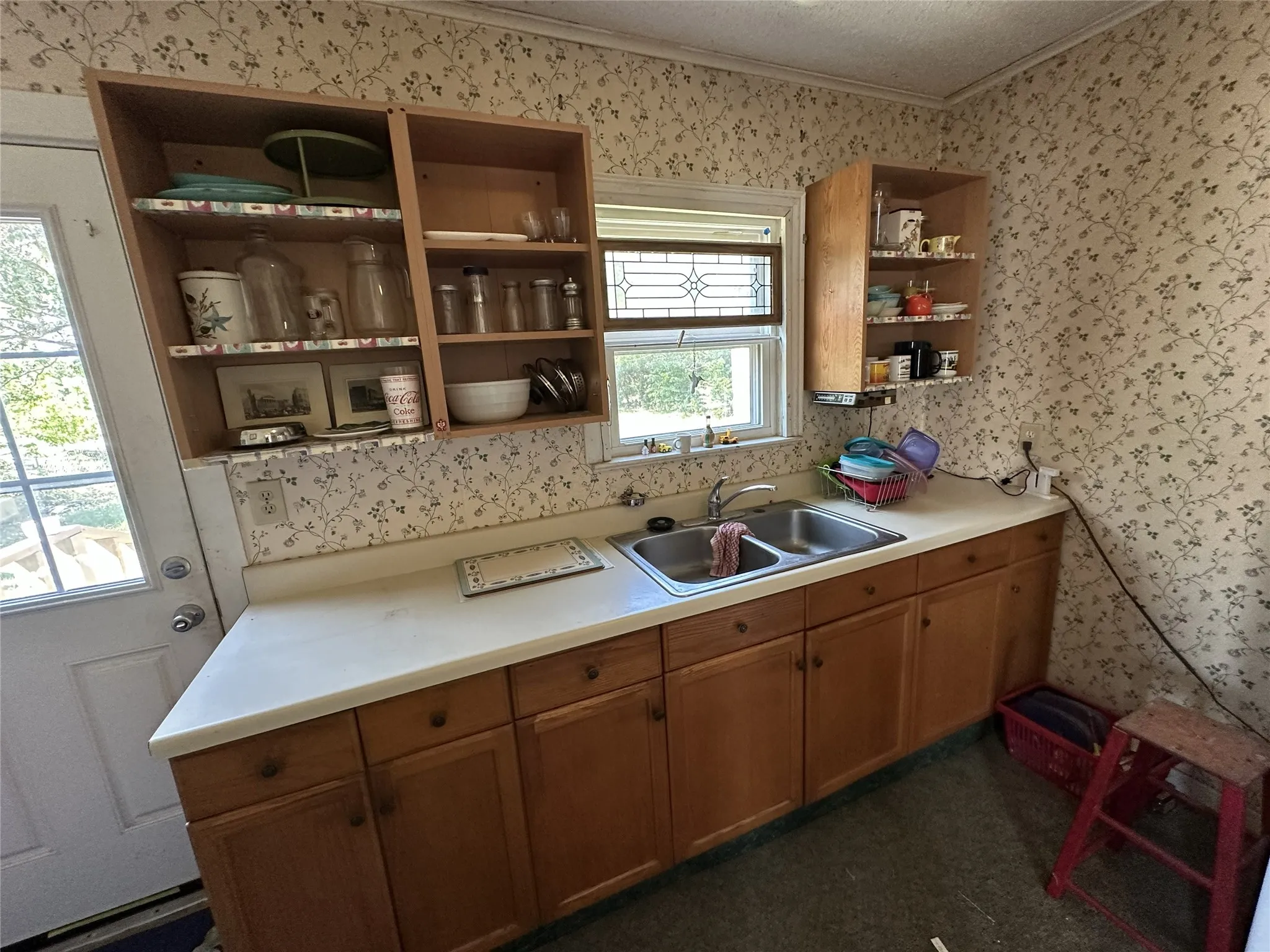Single Family Residence For Sale in Dallas County , 405 W Avenue E, Garland, Texas 75040, 2 Bedroom, 1 Bathroom, Garage spaces, 800 Sqft, built in 1950, mls#21353064, Real Estate Agent in Garland, Homes For Sale in Dallas county, Homes For Sale in Garland, Realtor in Garland Texas, Real Estate Brokerage Independent Realty Texas, Luminita Cordes Realtor