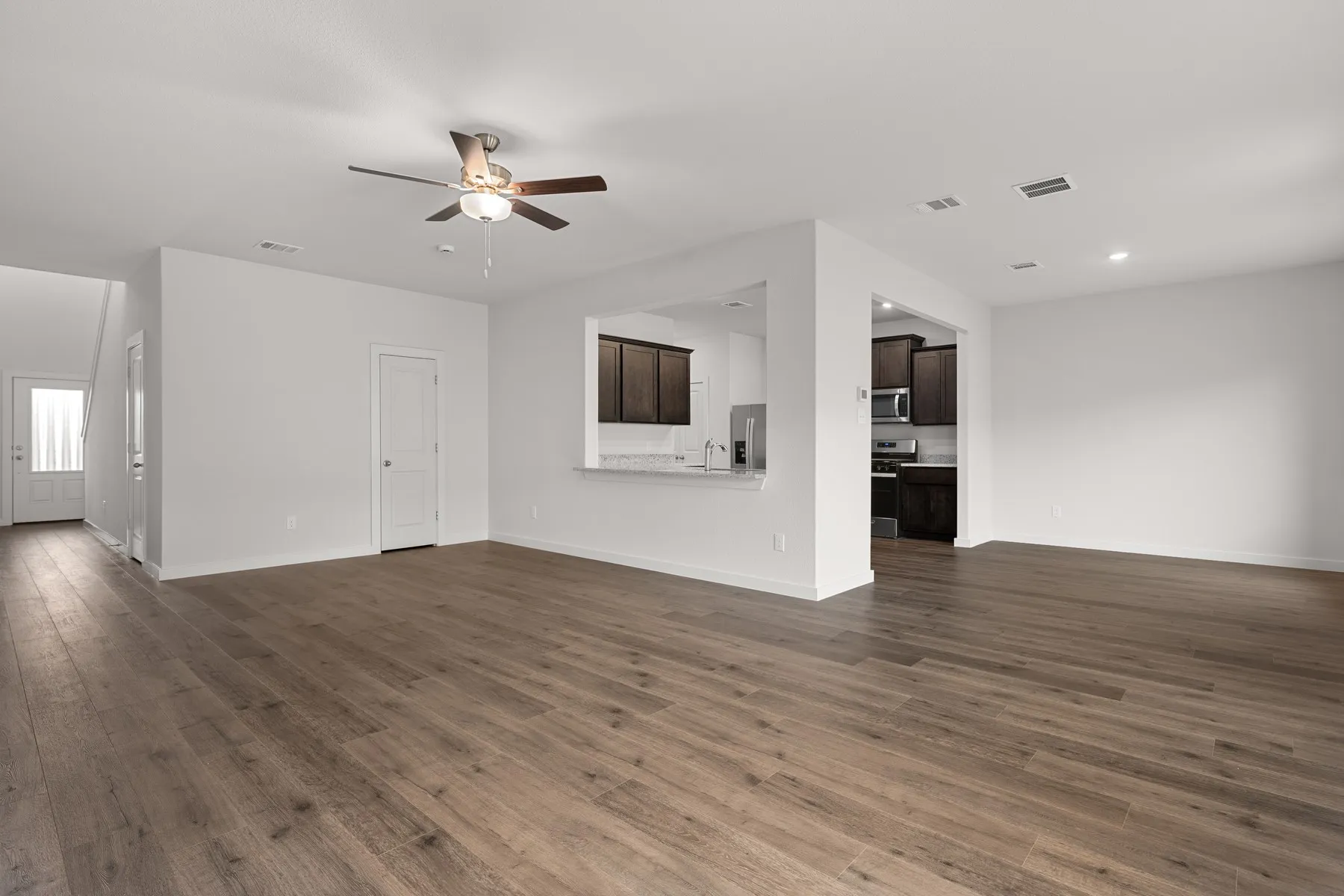 Single Family Residence For Rent in Denton County , 8304 Silverbow Drive, Ponder, Texas 76259, 3 Bedroom, 3 Bathroom, 2 Garage spaces, 2,232 Sqft, built in 2024, mls#21353411, Real Estate Agent in Ponder, Homes For Rent in Denton county, Homes For Rent in Ponder, Realtor in Ponder Texas, Real Estate Brokerage Independent Realty Texas, Luminita Cordes Realtor