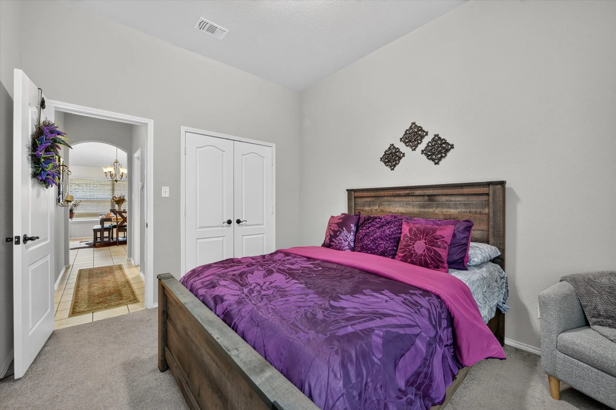 Single Family Residence For Sale in Ellis County , 220 Carson Drive, Waxahachie, Texas 75167, 3 Bedroom, 2 Bathroom, 2 Garage spaces, 2,103 Sqft, built in 2016, mls#21353060, Real Estate Agent in Waxahachie, Homes For Sale in Ellis county, Homes For Sale in Waxahachie, Realtor in Waxahachie Texas, Real Estate Brokerage Independent Realty Texas, Luminita Cordes Realtor