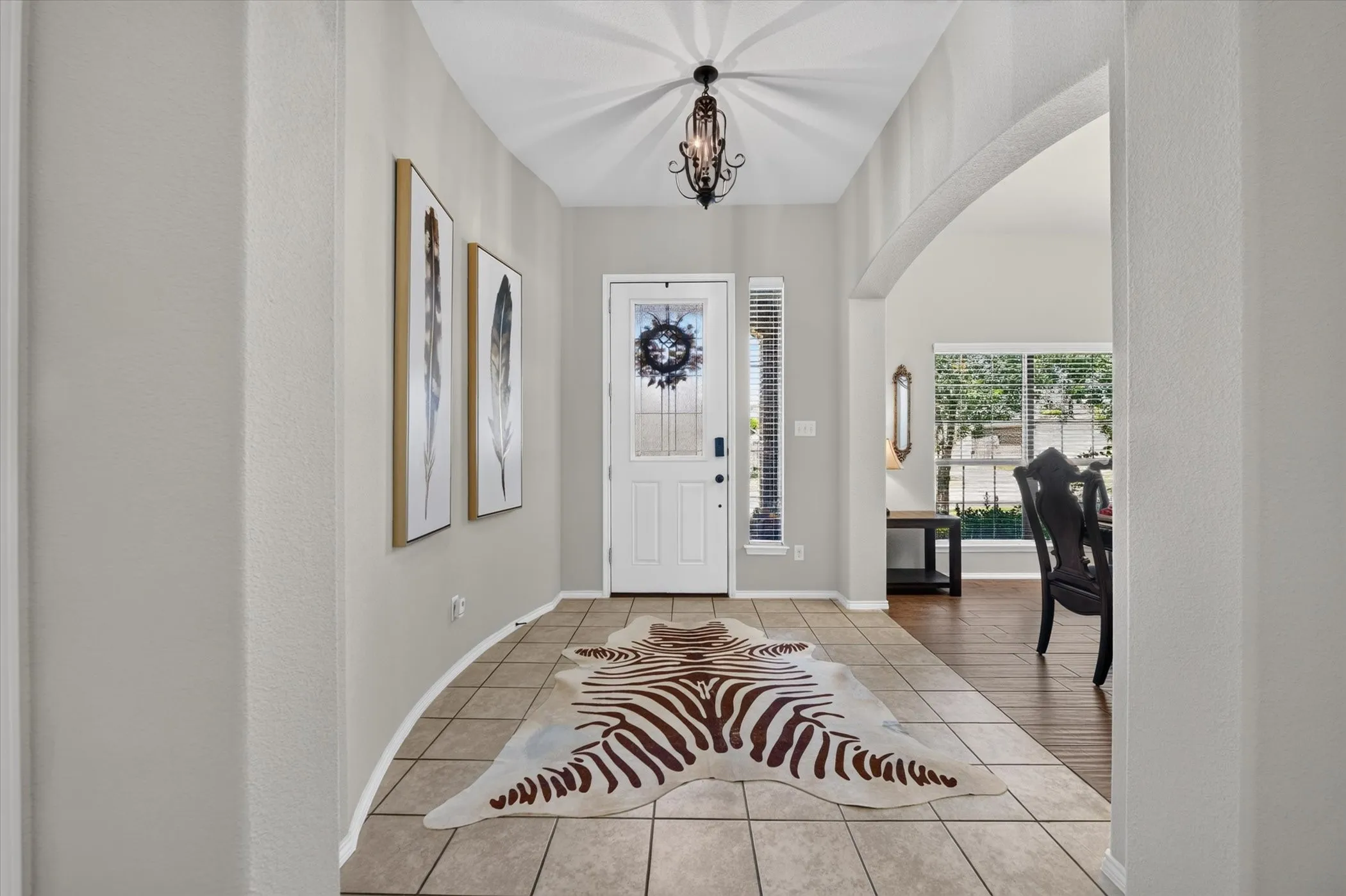 Single Family Residence For Sale in Ellis County , 220 Carson Drive, Waxahachie, Texas 75167, 3 Bedroom, 2 Bathroom, 2 Garage spaces, 2,103 Sqft, built in 2016, mls#21353060, Real Estate Agent in Waxahachie, Homes For Sale in Ellis county, Homes For Sale in Waxahachie, Realtor in Waxahachie Texas, Real Estate Brokerage Independent Realty Texas, Luminita Cordes Realtor