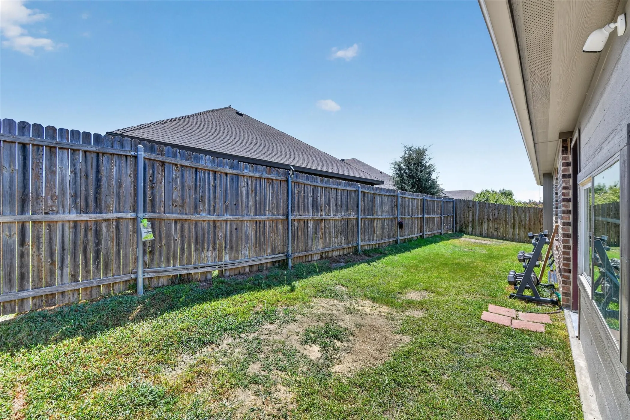 Single Family Residence For Sale in Ellis County , 220 Carson Drive, Waxahachie, Texas 75167, 3 Bedroom, 2 Bathroom, 2 Garage spaces, 2,103 Sqft, built in 2016, mls#21353060, Real Estate Agent in Waxahachie, Homes For Sale in Ellis county, Homes For Sale in Waxahachie, Realtor in Waxahachie Texas, Real Estate Brokerage Independent Realty Texas, Luminita Cordes Realtor