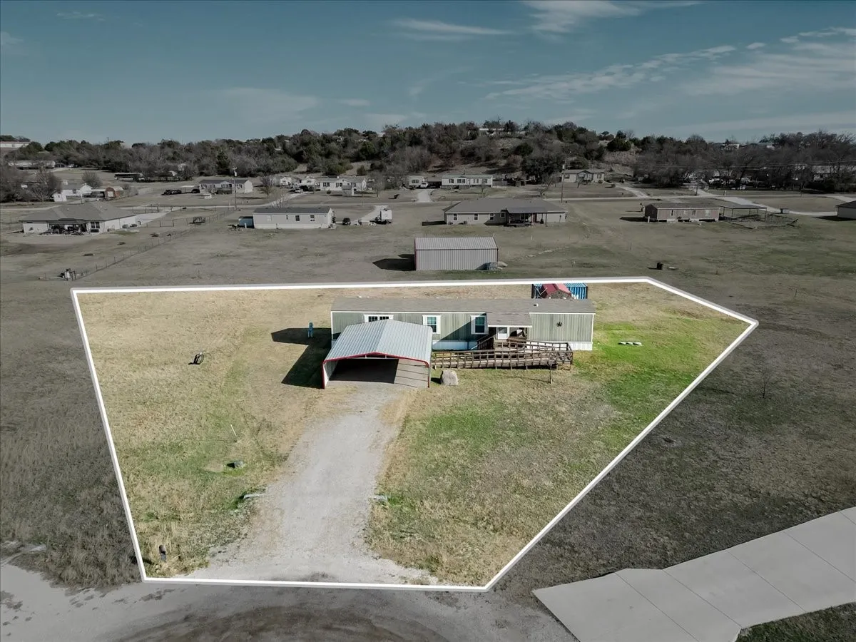 Mobile Home For Sale in Parker County , 126 Starry Sky Court, Springtown, Texas 76082, 3 Bedrooms, 2 Bathrooms, Garage spaces, 1,178 Sqft, built in 2017, Price $210,000, mls#21351840, Real Estate Agent in Springtown, Homes For Sale in Parker county, Homes For Sale in Springtown, Realtor in Springtown Texas, Real Estate Brokerage Independent Realty Texas, Luminita Cordes Realtor