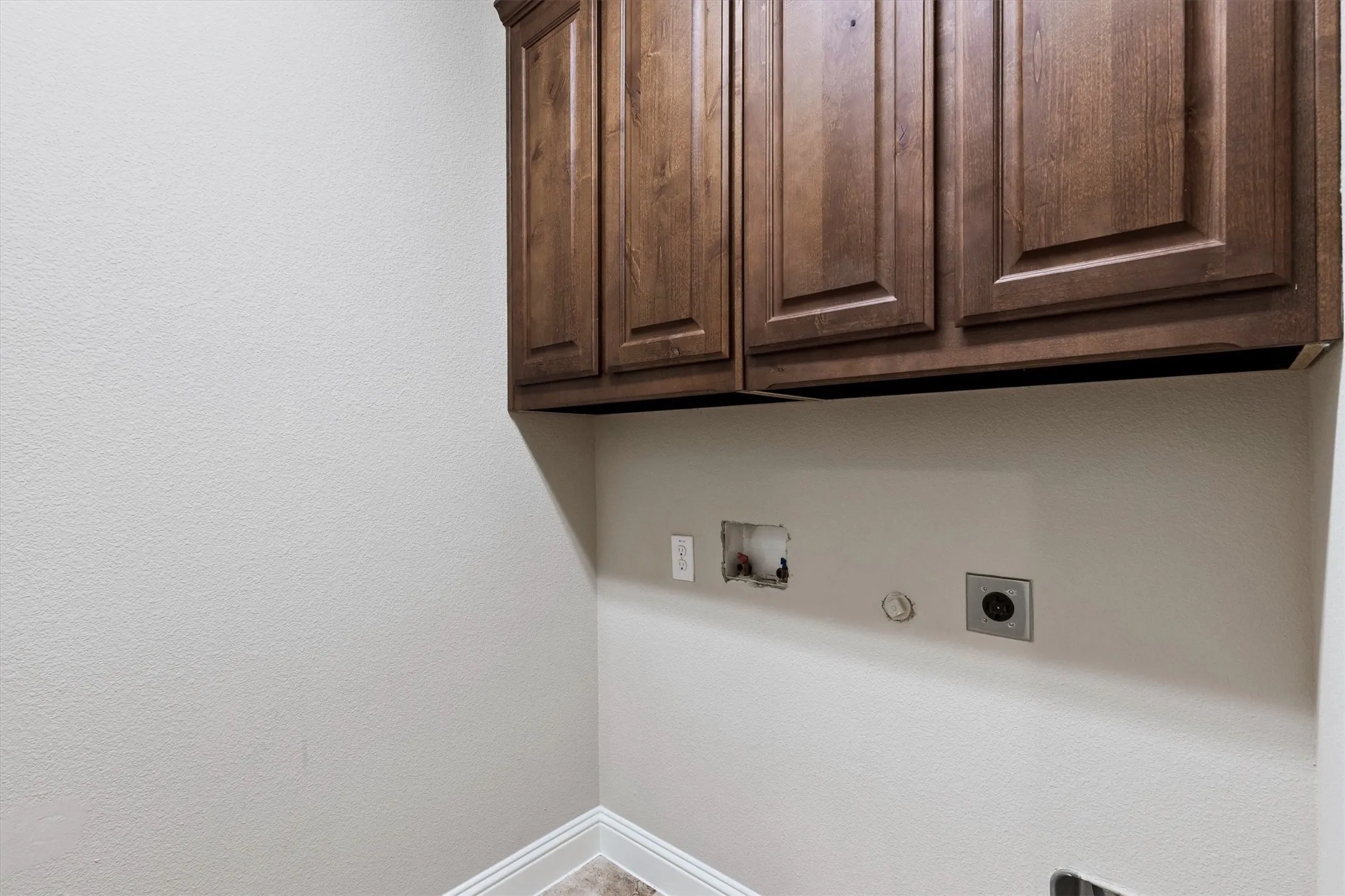 Single Family Residence For Sale in Collin County , 3306 Robin Trail, Melissa, Texas 75454, 3 Bedroom, 2 Bathroom, 2 Garage spaces, 1,843 Sqft, built in 2016, mls#21353425, Real Estate Agent in Melissa, Homes For Sale in Collin county, Homes For Sale in Melissa, Realtor in Melissa Texas, Real Estate Brokerage Independent Realty Texas, Luminita Cordes Realtor