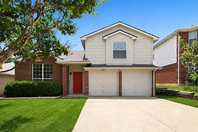 Single Family Residence For Sale in Tarrant County , 10213 Winkler Drive, Fort Worth, Texas 76108, 5 Bedroom, 3 Bathroom, 2 Garage spaces, 2,110 Sqft, built in 2002, mls#21351494, Real Estate Agent in Fort Worth, Homes For Sale in Tarrant county, Homes For Sale in Fort Worth, Realtor in Fort Worth Texas, Real Estate Brokerage Independent Realty Texas, Luminita Cordes Realtor