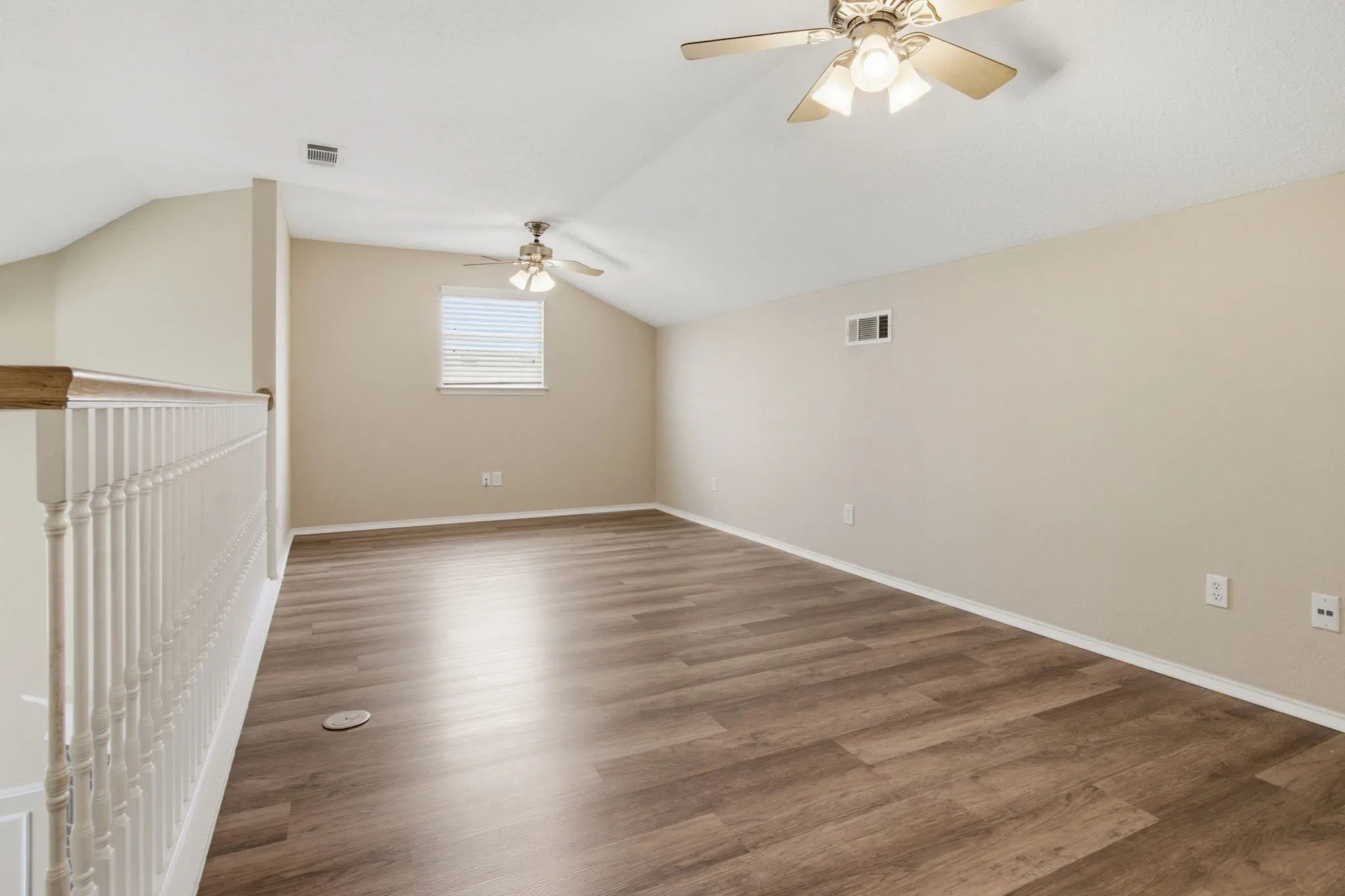 Single Family Residence For Sale in Tarrant County , 10213 Winkler Drive, Fort Worth, Texas 76108, 5 Bedroom, 3 Bathroom, 2 Garage spaces, 2,110 Sqft, built in 2002, mls#21351494, Real Estate Agent in Fort Worth, Homes For Sale in Tarrant county, Homes For Sale in Fort Worth, Realtor in Fort Worth Texas, Real Estate Brokerage Independent Realty Texas, Luminita Cordes Realtor