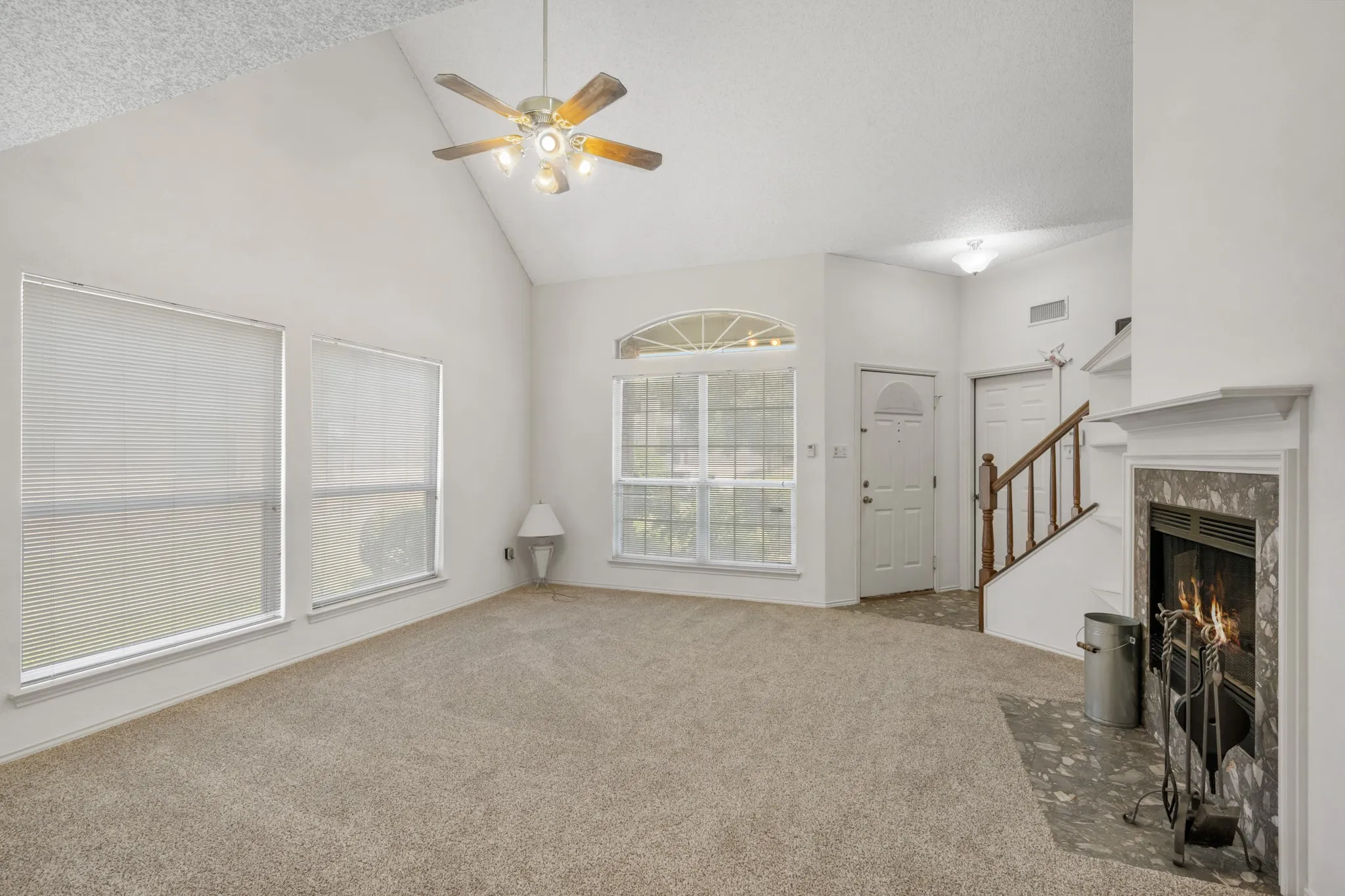 Single Family Residence For Sale in Tarrant County , 7408 Cross Ridge Circle, Fort Worth, Texas 76120, 3 Bedroom, 2 Bathroom, 2 Garage spaces, 1,425 Sqft, built in 1990, mls#21352207, Real Estate Agent in Fort Worth, Homes For Sale in Tarrant county, Homes For Sale in Fort Worth, Realtor in Fort Worth Texas, Real Estate Brokerage Independent Realty Texas, Luminita Cordes Realtor