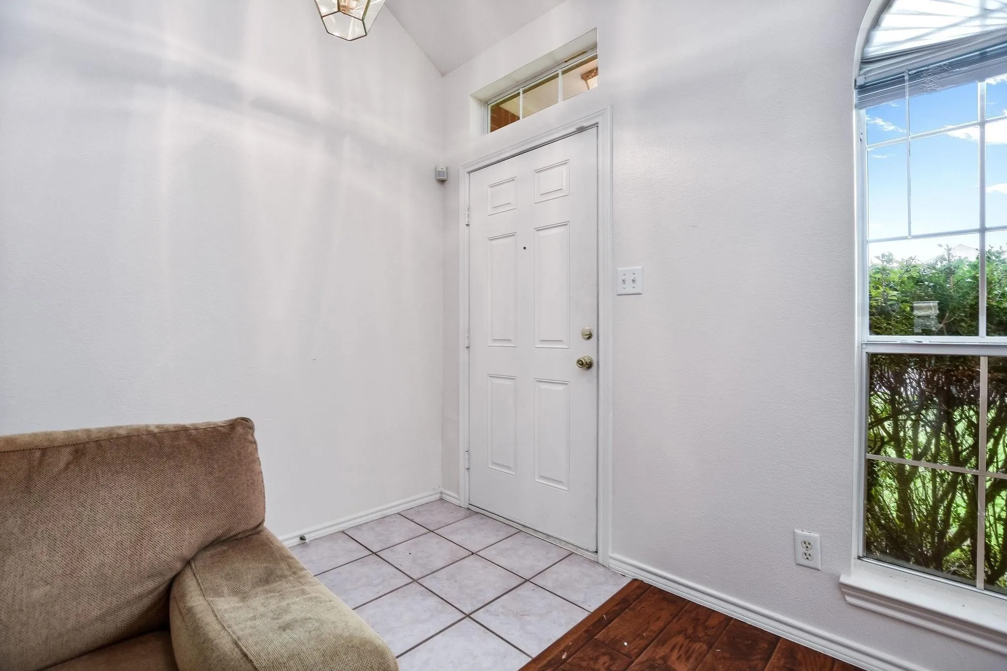 Single Family Residence For Rent in Denton County , 1209 Buehler Court, Lewisville, Texas 75067, 3 Bedroom, 2 Bathroom, 2 Garage spaces, 1,509 Sqft, built in 1999, mls#21344848, Real Estate Agent in Lewisville, Homes For Rent in Denton county, Homes For Rent in Lewisville, Realtor in Lewisville Texas, Real Estate Brokerage Independent Realty Texas, Luminita Cordes Realtor