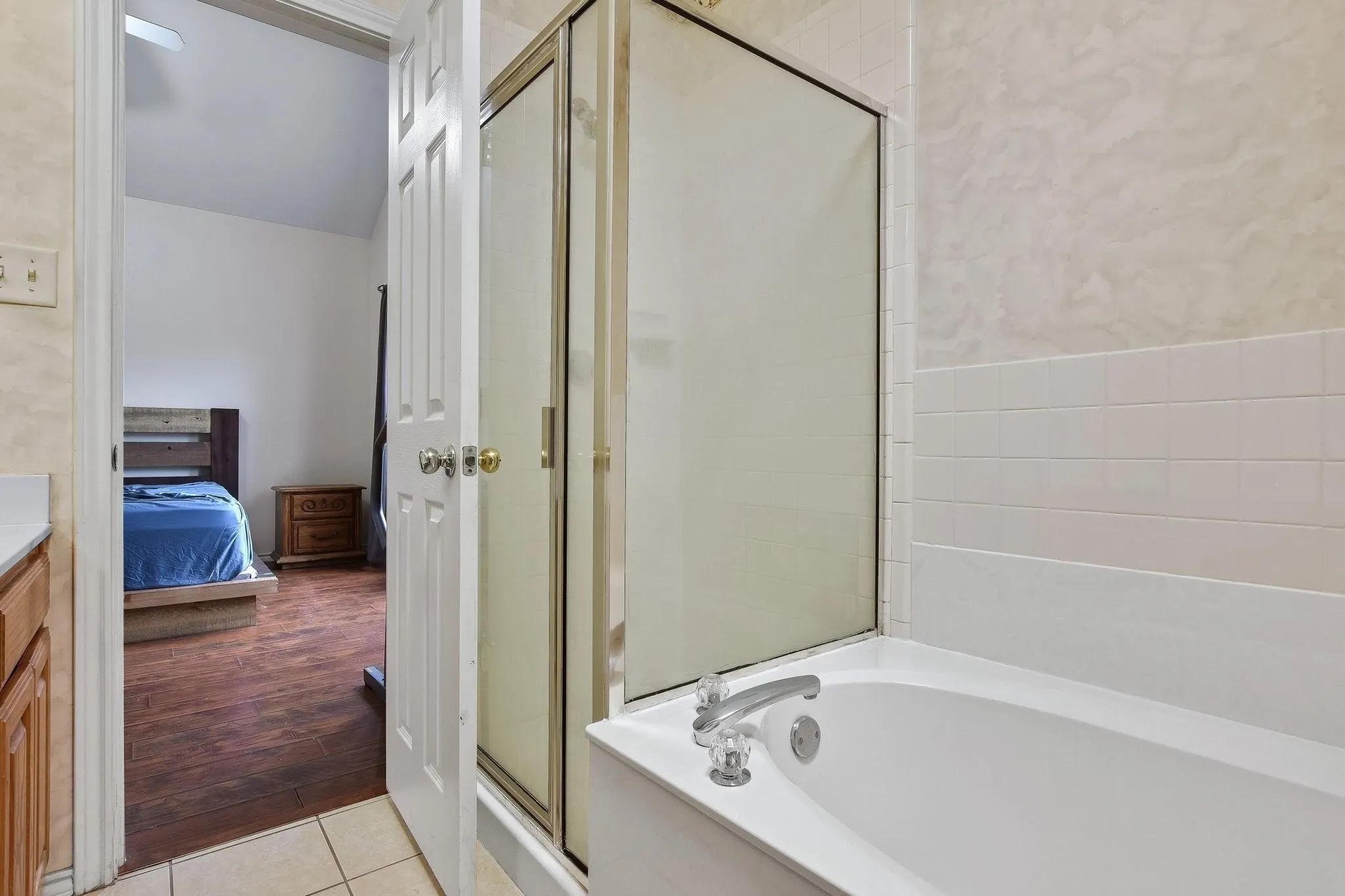 Single Family Residence For Rent in Denton County , 1209 Buehler Court, Lewisville, Texas 75067, 3 Bedroom, 2 Bathroom, 2 Garage spaces, 1,509 Sqft, built in 1999, mls#21344848, Real Estate Agent in Lewisville, Homes For Rent in Denton county, Homes For Rent in Lewisville, Realtor in Lewisville Texas, Real Estate Brokerage Independent Realty Texas, Luminita Cordes Realtor