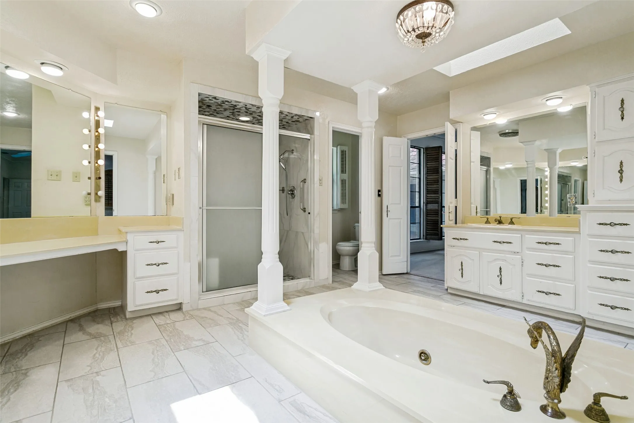Single Family Residence For Sale in Dallas County , 3617 Hidalgo Street, Irving, Texas 75062, 4 Bedroom, 4 Bathroom, 3 Garage spaces, 4,363 Sqft, built in 1978, mls#21336967, Real Estate Agent in Irving, Homes For Sale in Dallas county, Homes For Sale in Irving, Realtor in Irving Texas, Real Estate Brokerage Independent Realty Texas, Luminita Cordes Realtor
