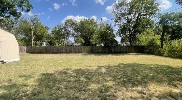 Single Family Residence For Sale in Tarrant County , 2332 Glencrest Drive, Fort Worth, Texas 76119, 1 Bedroom, 1 Bathroom, 1 Garage spaces, 1,153 Sqft, built in 1950, mls#21353433, Real Estate Agent in Fort Worth, Homes For Sale in Tarrant county, Homes For Sale in Fort Worth, Realtor in Fort Worth Texas, Real Estate Brokerage Independent Realty Texas, Luminita Cordes Realtor
