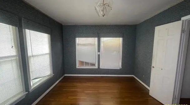 Single Family Residence For Sale in Tarrant County , 2332 Glencrest Drive, Fort Worth, Texas 76119, 1 Bedroom, 1 Bathroom, 1 Garage spaces, 1,153 Sqft, built in 1950, mls#21353433, Real Estate Agent in Fort Worth, Homes For Sale in Tarrant county, Homes For Sale in Fort Worth, Realtor in Fort Worth Texas, Real Estate Brokerage Independent Realty Texas, Luminita Cordes Realtor