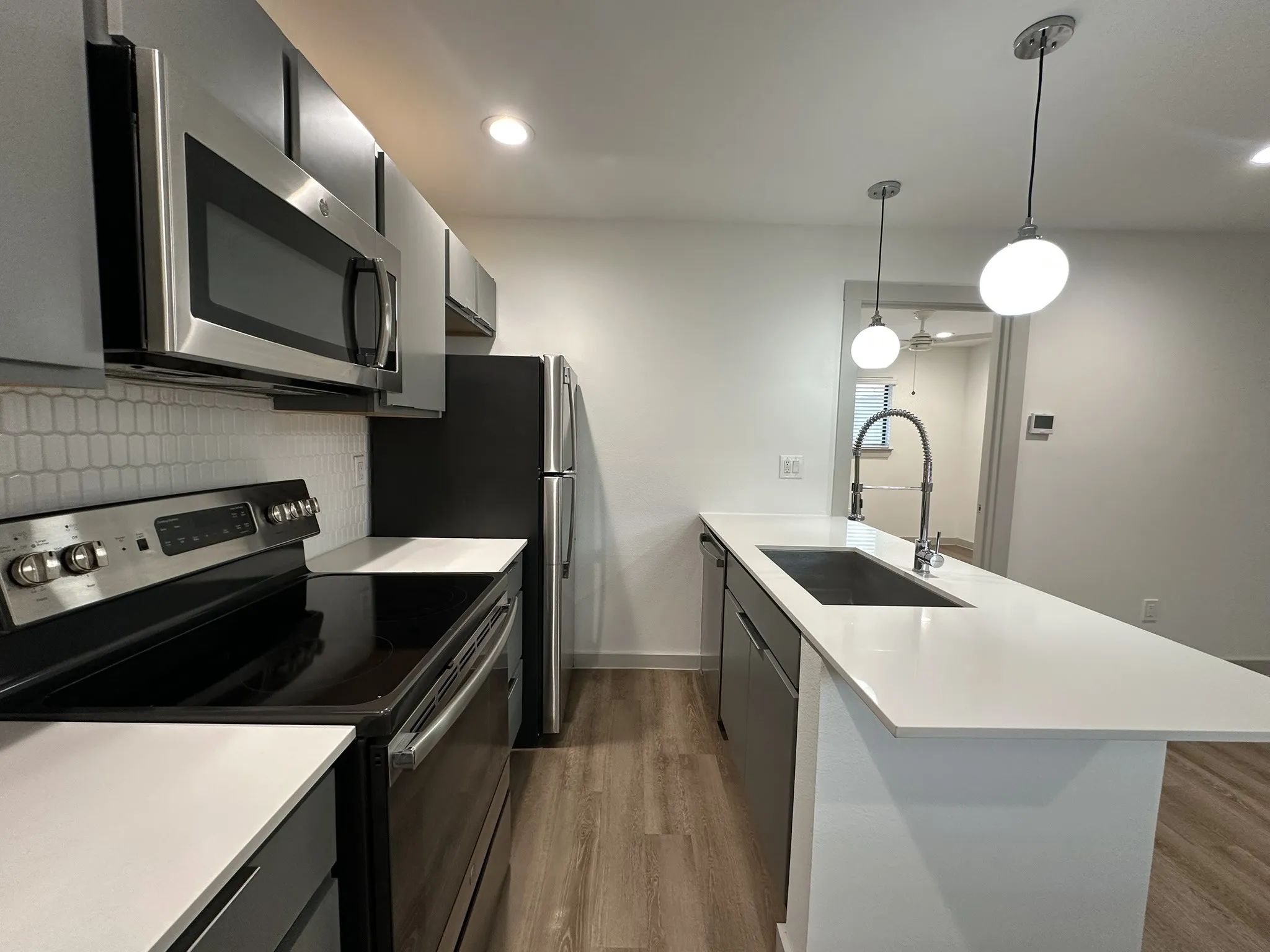 Apartment For Rent in Dallas County , 4526 Munger Avenue 206, Dallas, Texas 75204, 1 Bedroom, 1 Bathroom, Garage spaces, 543 Sqft, built in 1958, mls#21353435, Real Estate Agent in Dallas, Homes For Rent in Dallas county, Homes For Rent in Dallas, Realtor in Dallas Texas, Real Estate Brokerage Independent Realty Texas, Luminita Cordes Realtor
