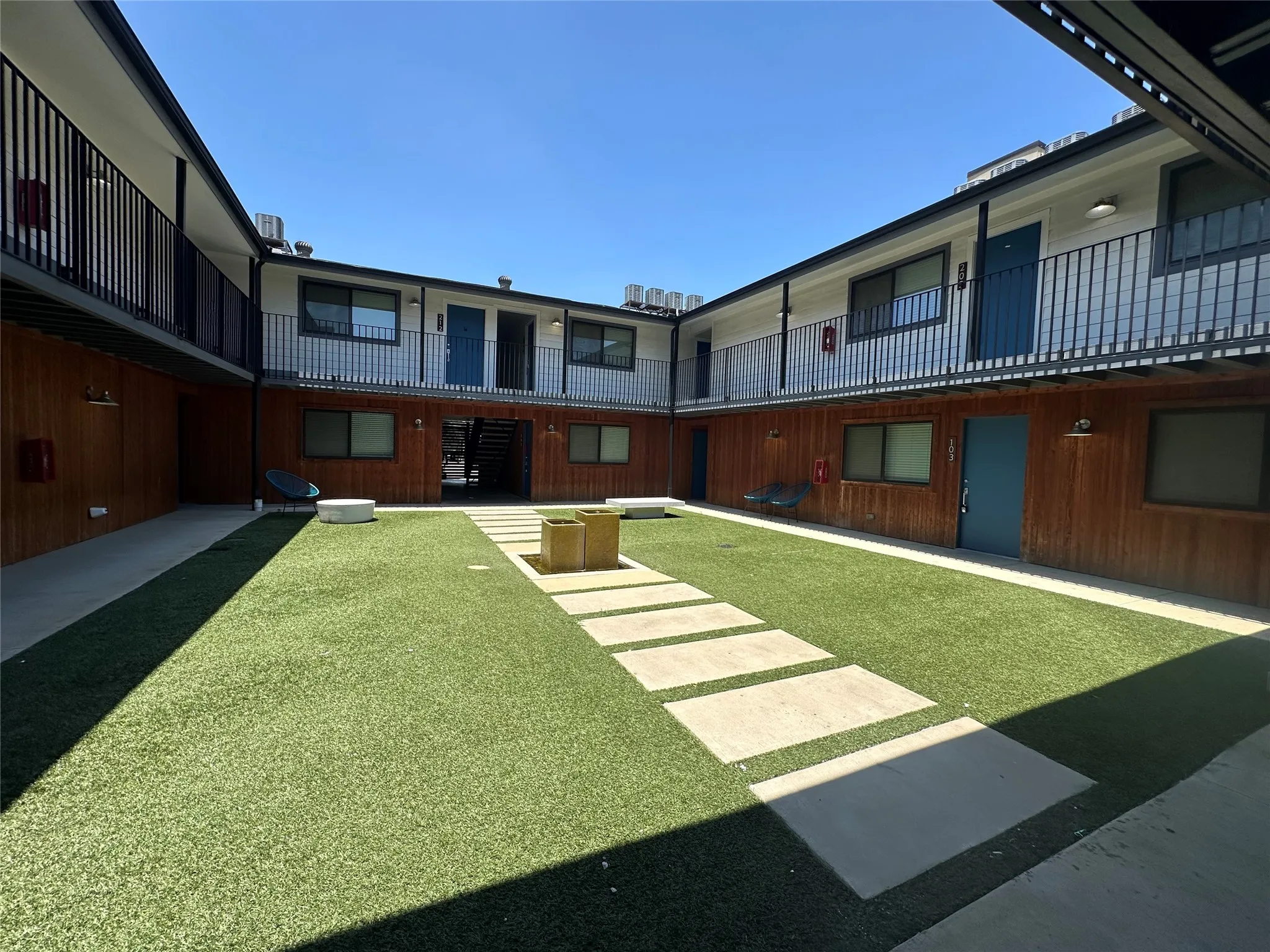 Apartment For Rent in Dallas County , 4526 Munger Avenue 206, Dallas, Texas 75204, 1 Bedroom, 1 Bathroom, Garage spaces, 543 Sqft, built in 1958, mls#21353435, Real Estate Agent in Dallas, Homes For Rent in Dallas county, Homes For Rent in Dallas, Realtor in Dallas Texas, Real Estate Brokerage Independent Realty Texas, Luminita Cordes Realtor