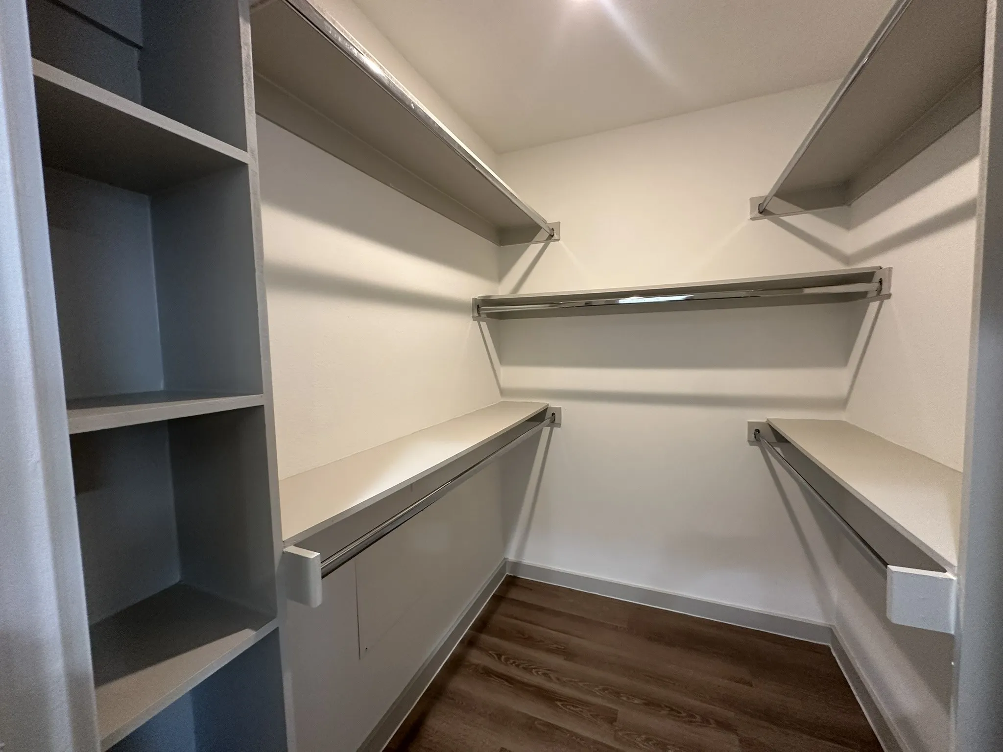 Apartment For Rent in Dallas County , 4526 Munger Avenue 206, Dallas, Texas 75204, 1 Bedroom, 1 Bathroom, Garage spaces, 543 Sqft, built in 1958, mls#21353435, Real Estate Agent in Dallas, Homes For Rent in Dallas county, Homes For Rent in Dallas, Realtor in Dallas Texas, Real Estate Brokerage Independent Realty Texas, Luminita Cordes Realtor