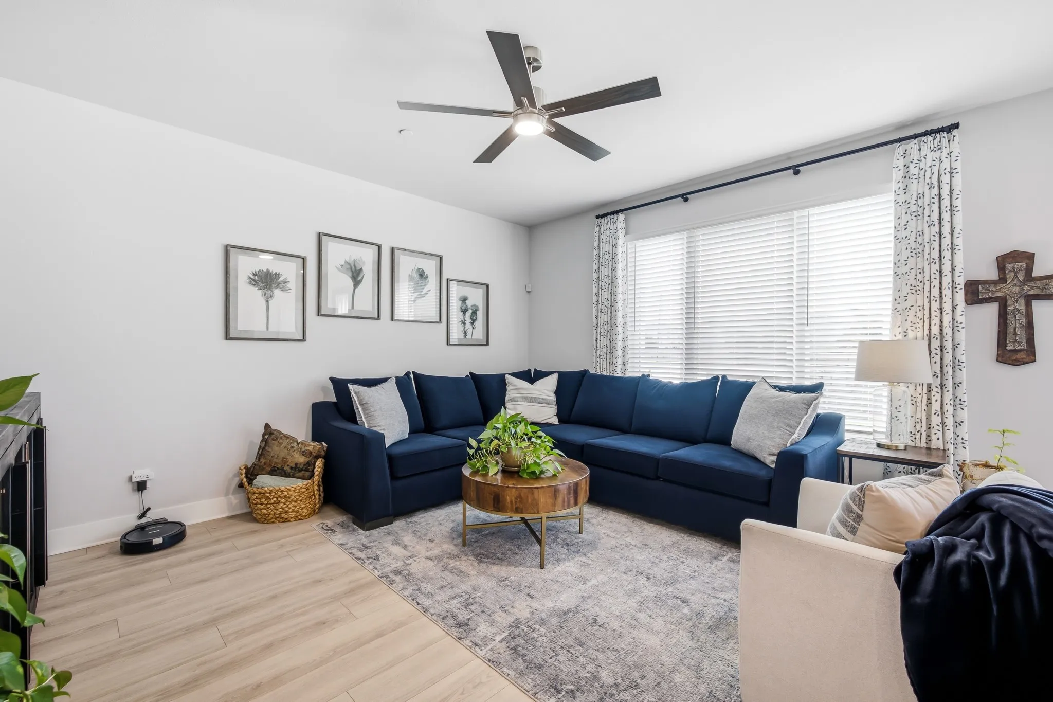 Townhouse For Sale in Tarrant County , 7505 Reis Lane, North Richland Hills, Texas 76182, 3 Bedroom, 3 Bathroom, 2 Garage spaces, 1,662 Sqft, built in 2022, mls#21350344, Real Estate Agent in North Richland Hills, Homes For Sale in Tarrant county, Homes For Sale in North Richland Hills, Realtor in North Richland Hills Texas, Real Estate Brokerage Independent Realty Texas, Luminita Cordes Realtor
