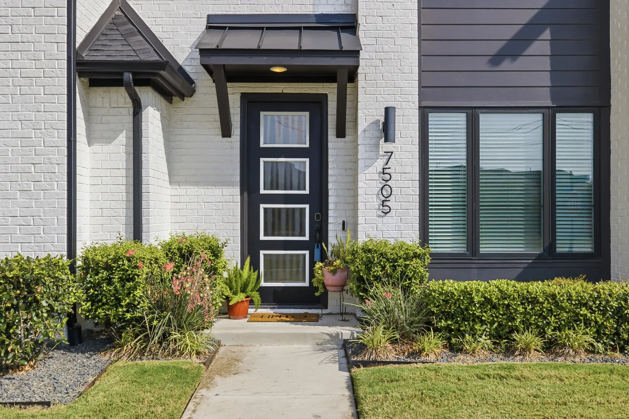 Townhouse For Sale in Tarrant County , 7505 Reis Lane, North Richland Hills, Texas 76182, 3 Bedroom, 3 Bathroom, 2 Garage spaces, 1,662 Sqft, built in 2022, mls#21350344, Real Estate Agent in North Richland Hills, Homes For Sale in Tarrant county, Homes For Sale in North Richland Hills, Realtor in North Richland Hills Texas, Real Estate Brokerage Independent Realty Texas, Luminita Cordes Realtor