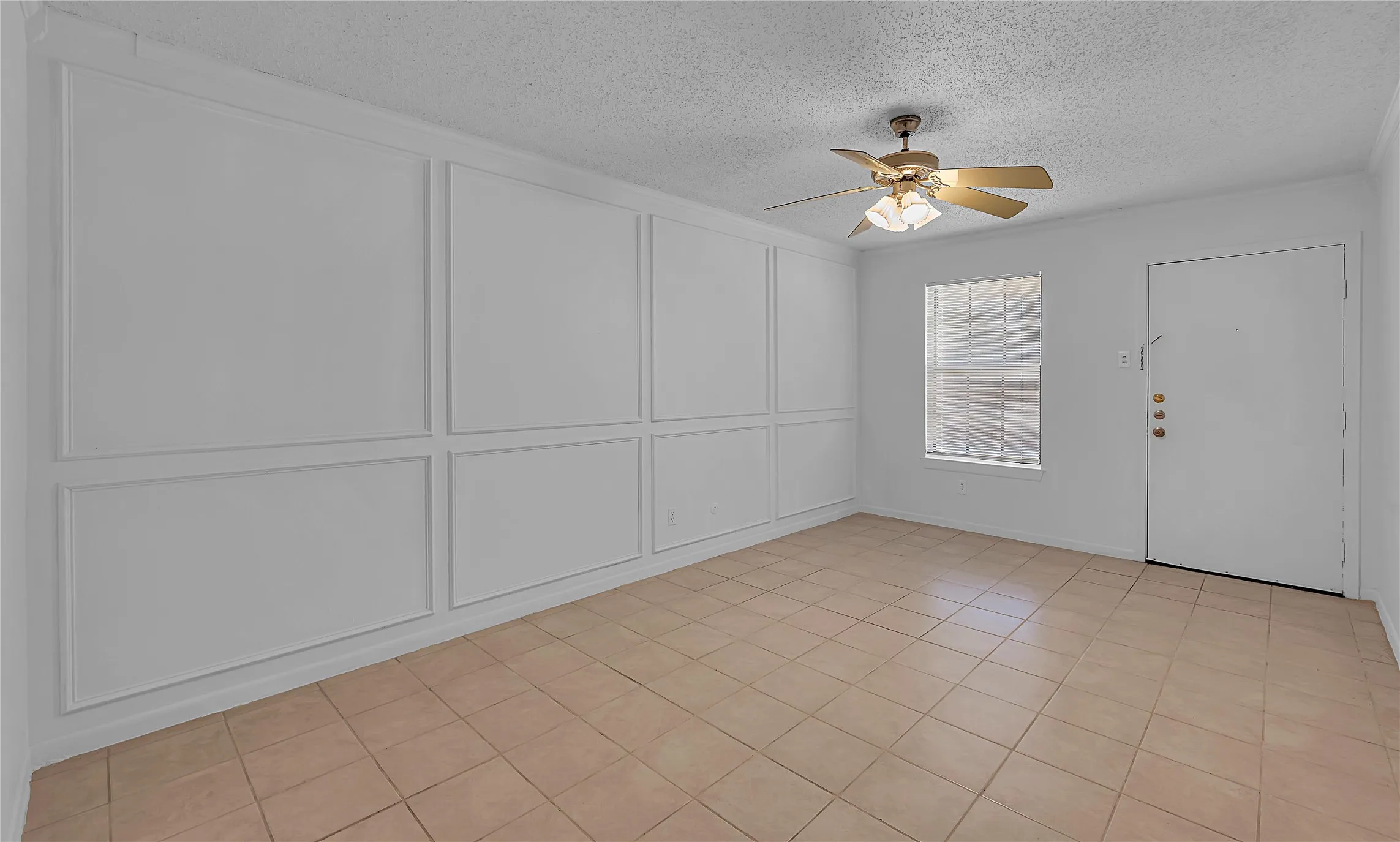 Condominium For Sale in Mc Lennan County , 2005 S 8th Street, Waco, Texas 76706, 2 Bedroom, 2 Bathroom, Garage spaces, 920 Sqft, built in 1981, mls#21353385, Real Estate Agent in Waco, Homes For Sale in Mc Lennan county, Homes For Sale in Waco, Realtor in Waco Texas, Real Estate Brokerage Independent Realty Texas, Luminita Cordes Realtor