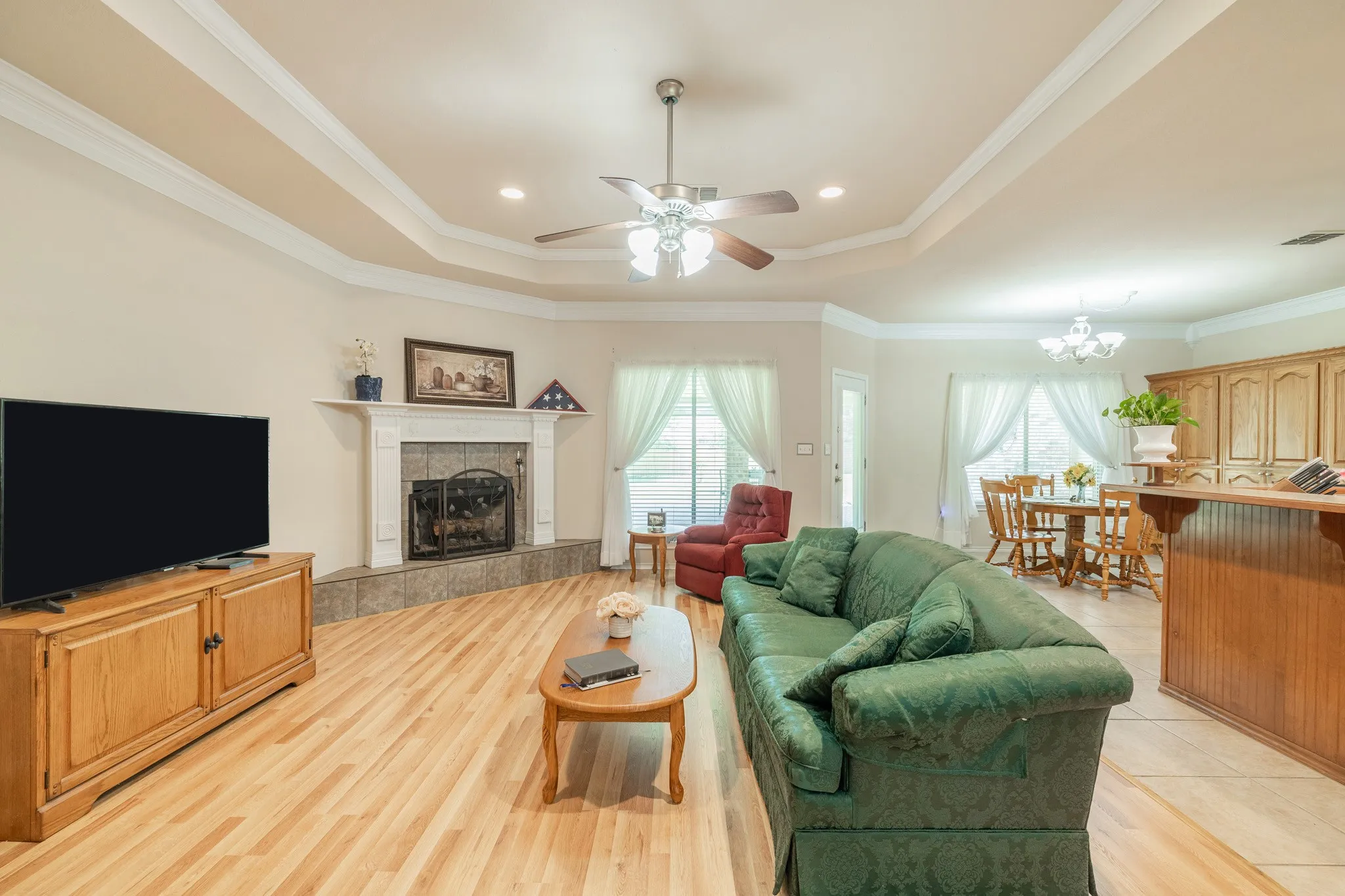Single Family Residence For Sale in Mc Lennan County , 1208 Kempner Park, Robinson, Texas 76706, 3 Bedroom, 2 Bathroom, 2 Garage spaces, 1,842 Sqft, built in 2004, mls#21353098, Real Estate Agent in Robinson, Homes For Sale in Mc Lennan county, Homes For Sale in Robinson, Realtor in Robinson Texas, Real Estate Brokerage Independent Realty Texas, Luminita Cordes Realtor