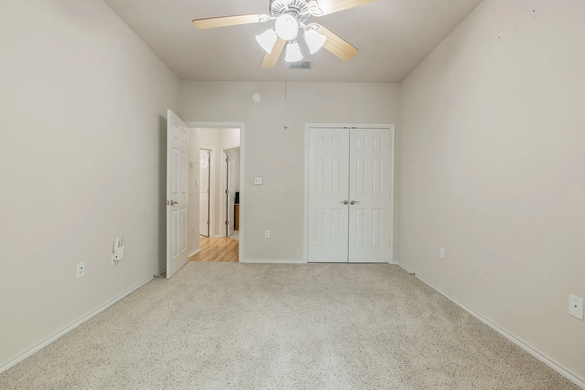 Single Family Residence For Sale in Mc Lennan County , 1208 Kempner Park, Robinson, Texas 76706, 3 Bedroom, 2 Bathroom, 2 Garage spaces, 1,842 Sqft, built in 2004, mls#21353098, Real Estate Agent in Robinson, Homes For Sale in Mc Lennan county, Homes For Sale in Robinson, Realtor in Robinson Texas, Real Estate Brokerage Independent Realty Texas, Luminita Cordes Realtor