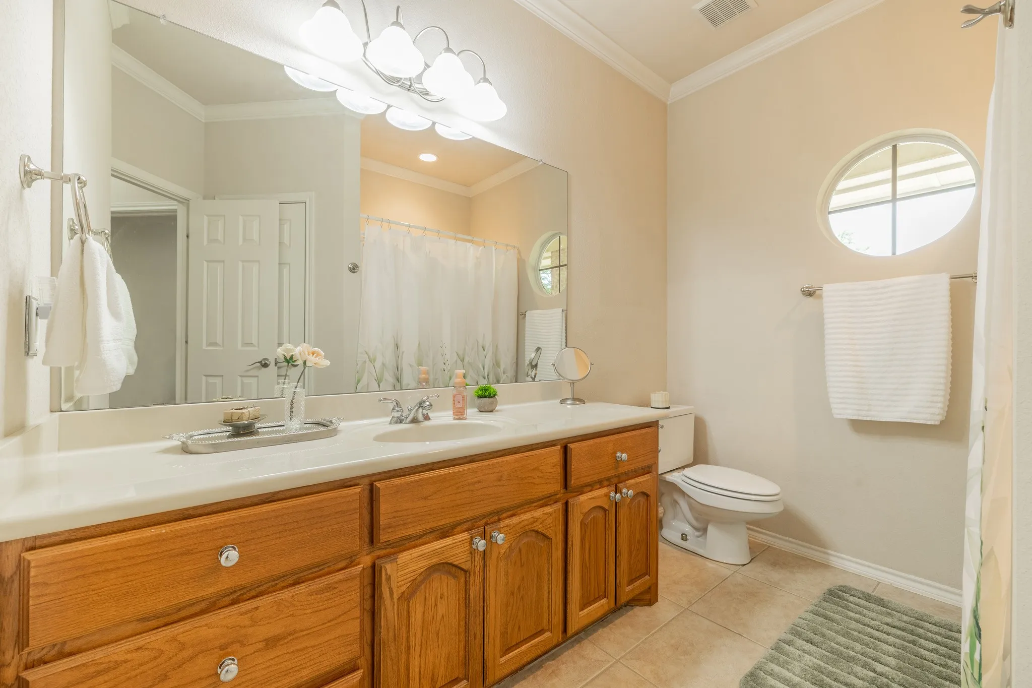 Single Family Residence For Sale in Mc Lennan County , 1208 Kempner Park, Robinson, Texas 76706, 3 Bedroom, 2 Bathroom, 2 Garage spaces, 1,842 Sqft, built in 2004, mls#21353098, Real Estate Agent in Robinson, Homes For Sale in Mc Lennan county, Homes For Sale in Robinson, Realtor in Robinson Texas, Real Estate Brokerage Independent Realty Texas, Luminita Cordes Realtor