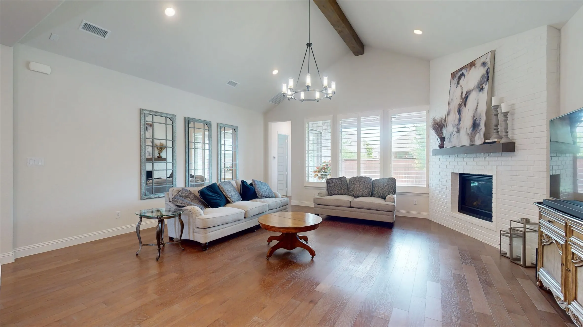 Single Family Residence For Rent in Collin County , 2912 Seattle Slew Drive, Celina, Texas 75009, 5 Bedroom, 4 Bathroom, 2 Garage spaces, 3,679 Sqft, built in 2019, mls#21353452, Real Estate Agent in Celina, Homes For Rent in Collin county, Homes For Rent in Celina, Realtor in Celina Texas, Real Estate Brokerage Independent Realty Texas, Luminita Cordes Realtor