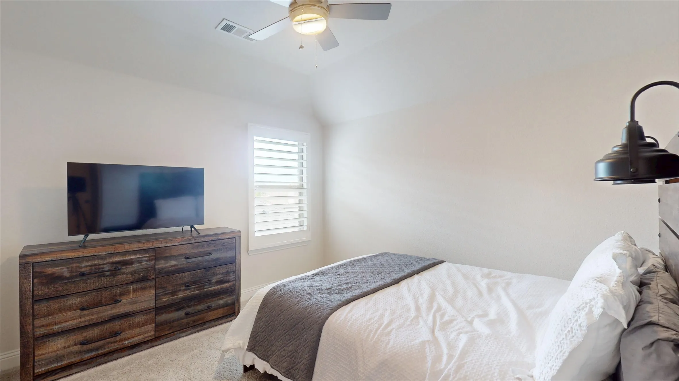 Single Family Residence For Rent in Collin County , 2912 Seattle Slew Drive, Celina, Texas 75009, 5 Bedroom, 4 Bathroom, 2 Garage spaces, 3,679 Sqft, built in 2019, mls#21353452, Real Estate Agent in Celina, Homes For Rent in Collin county, Homes For Rent in Celina, Realtor in Celina Texas, Real Estate Brokerage Independent Realty Texas, Luminita Cordes Realtor