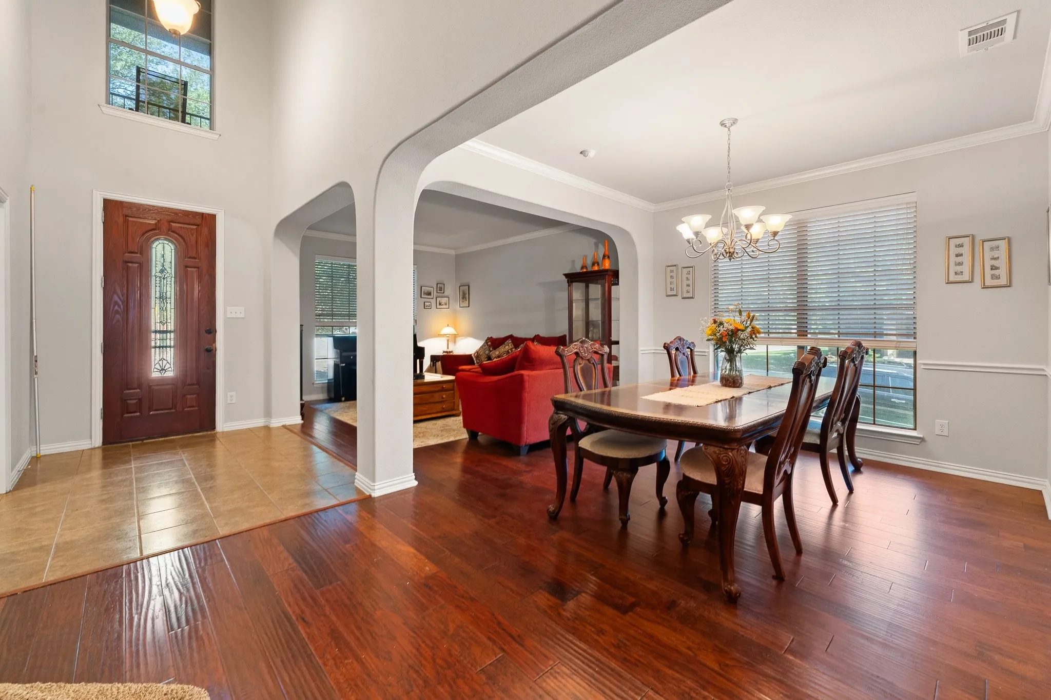 Entry Foyer OPENS to Front Formal Living and Dining Rooms. Beautiful Arched Entryways!