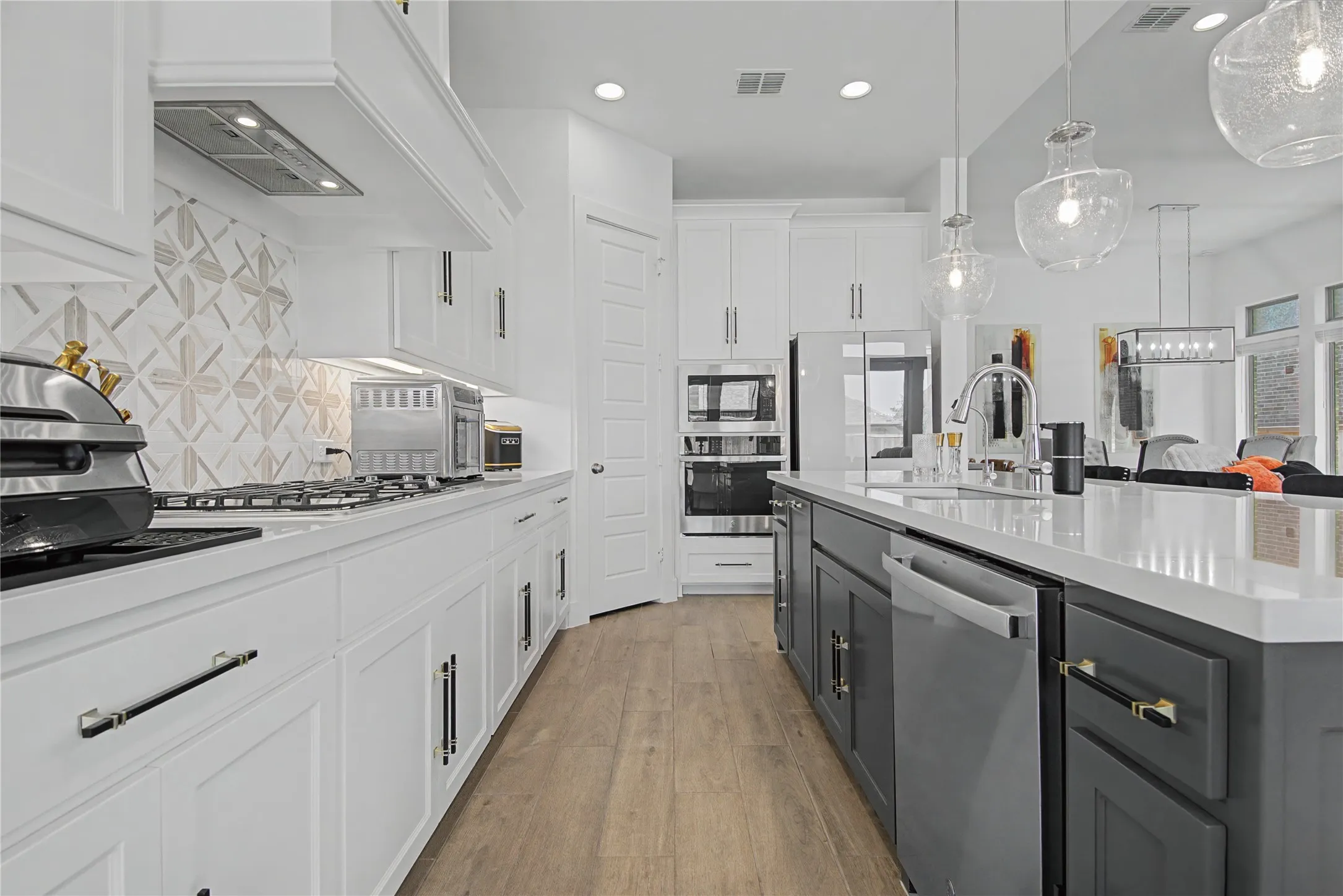 Single Family Residence For Sale in Kaufman County , 1220 Whitecliff Drive, Forney, Texas 75126, 4 Bedroom, 4 Bathroom, 3 Garage spaces, 2,946 Sqft, built in 2024, mls#21350404, Real Estate Agent in Forney, Homes For Sale in Kaufman county, Homes For Sale in Forney, Realtor in Forney Texas, Real Estate Brokerage Independent Realty Texas, Luminita Cordes Realtor