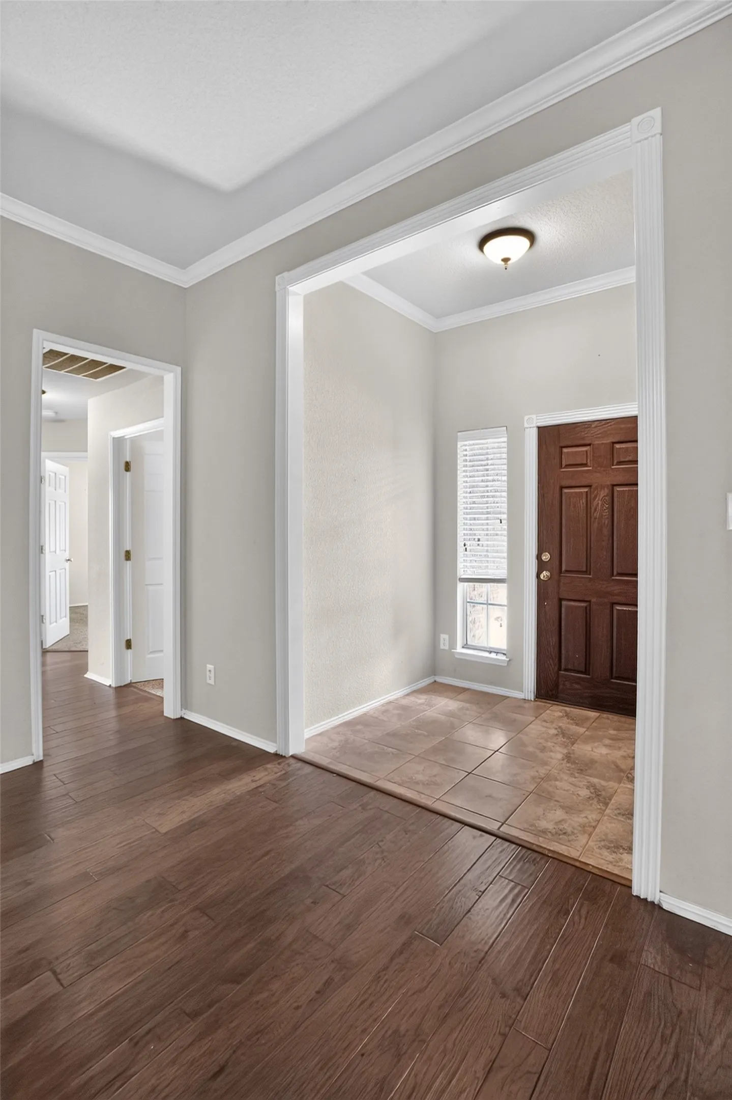 Single Family Residence For Sale in Johnson County , 900 Mistflower Avenue, Burleson, Texas 76028, 3 Bedroom, 2 Bathroom, 2 Garage spaces, 2,347 Sqft, built in 2009, mls#21350977, Real Estate Agent in Burleson, Homes For Sale in Johnson county, Homes For Sale in Burleson, Realtor in Burleson Texas, Real Estate Brokerage Independent Realty Texas, Luminita Cordes Realtor